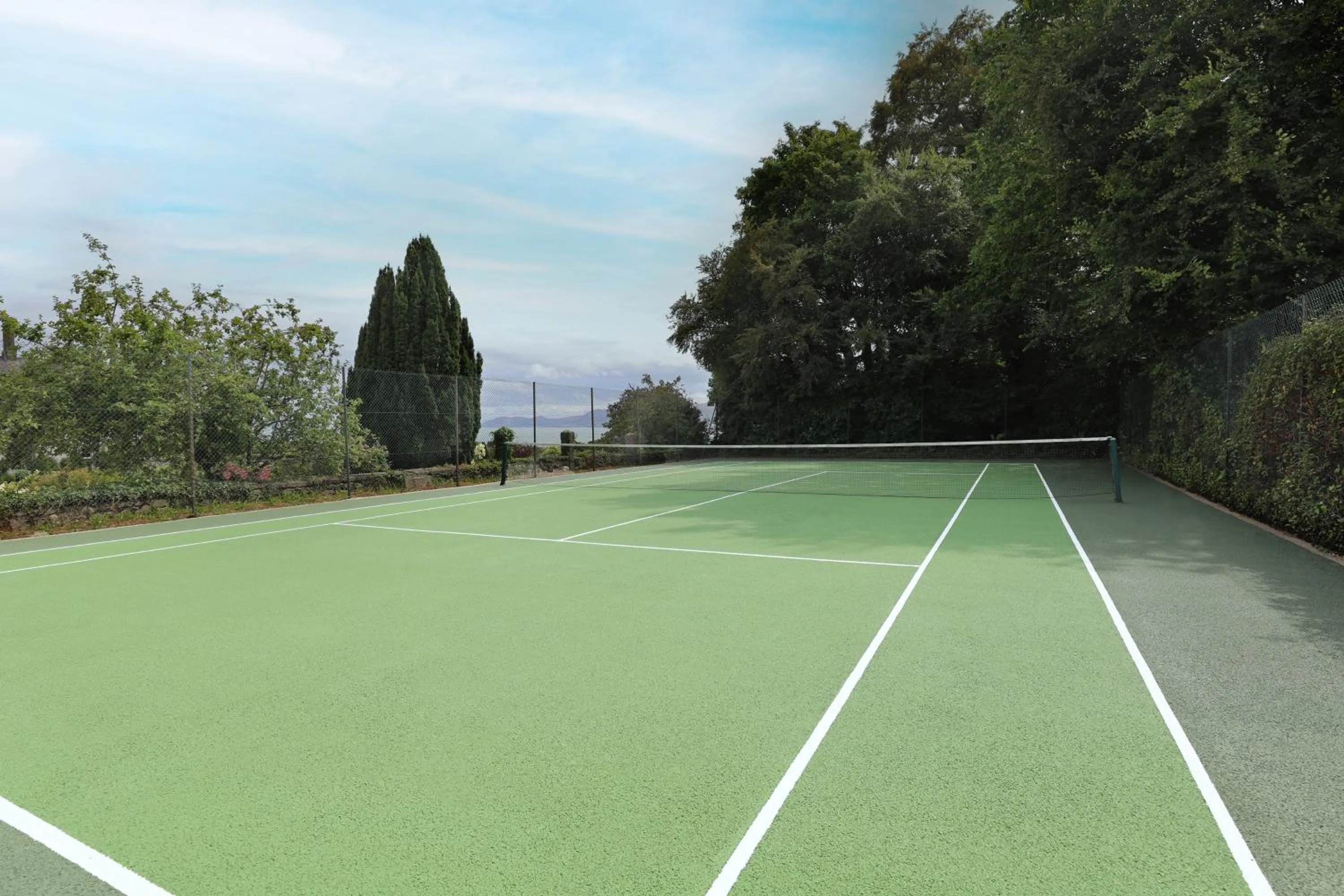 Tennis court in Village Cabo Girao