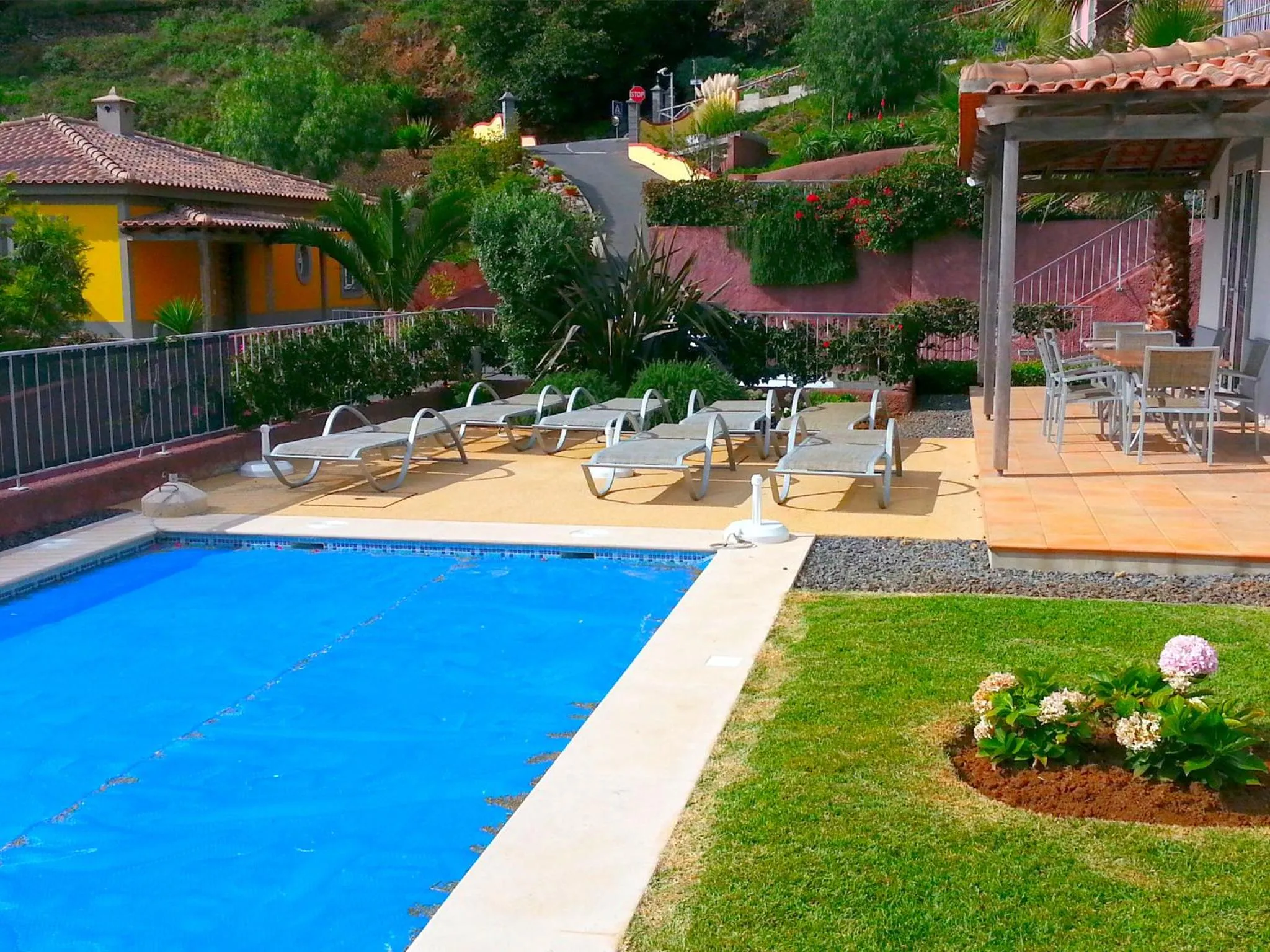 Swimming pool in Village Cabo Girao