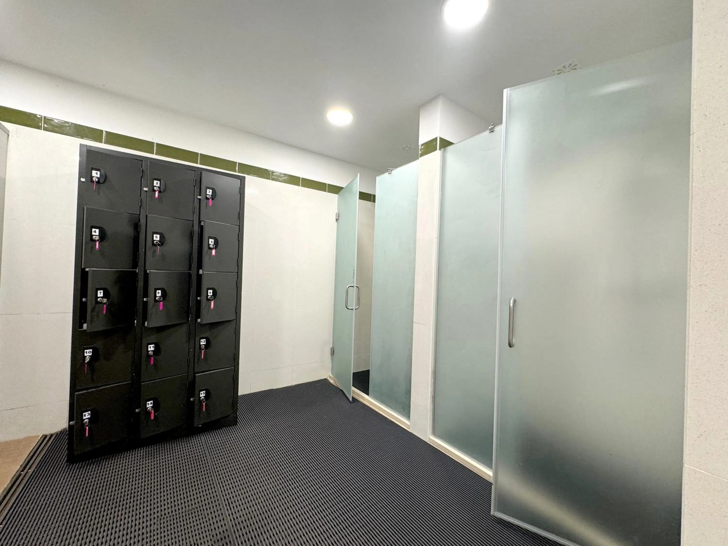 Public Bath in Village Cabo Girao