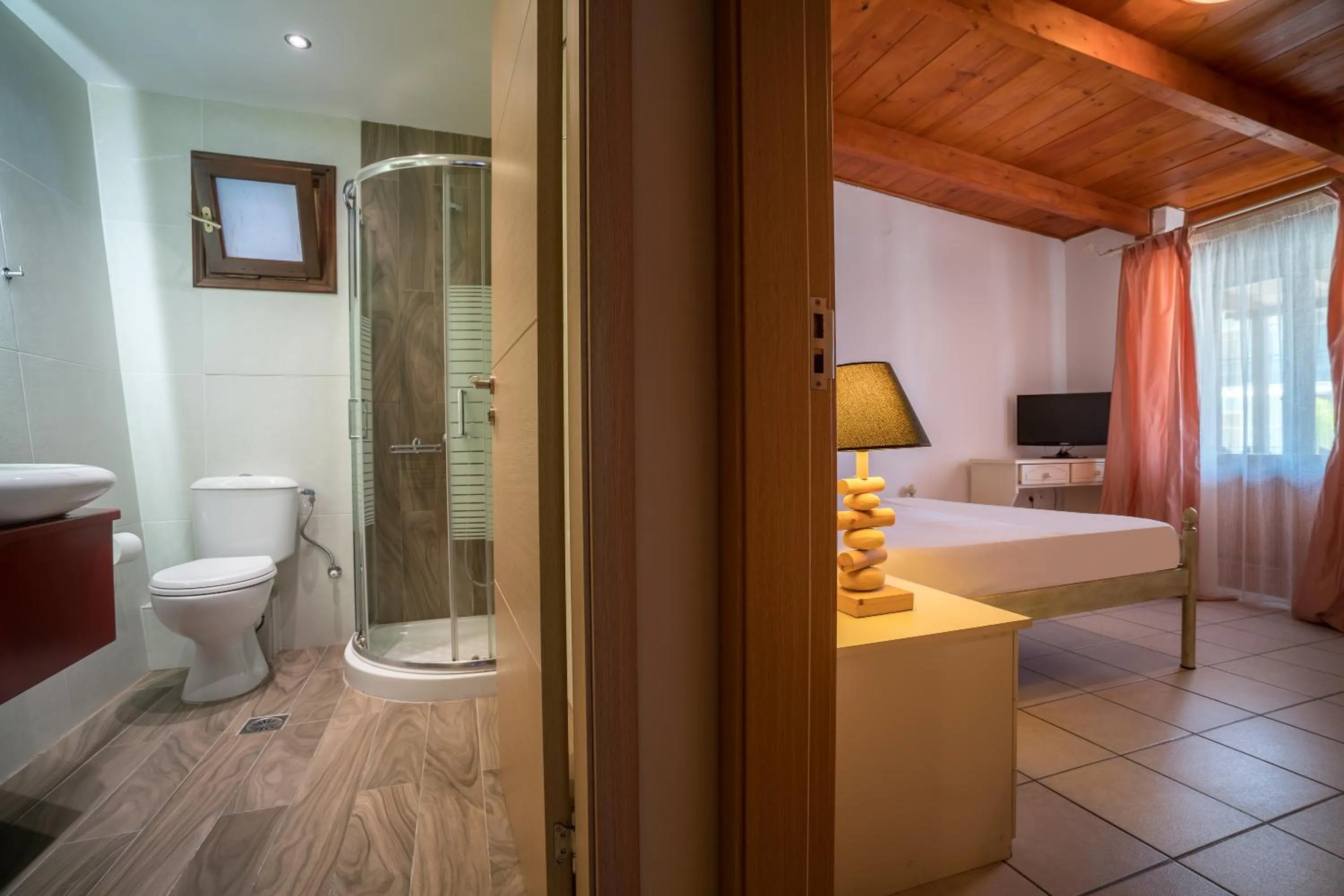 Decorative detail in Fiore Beach Studios