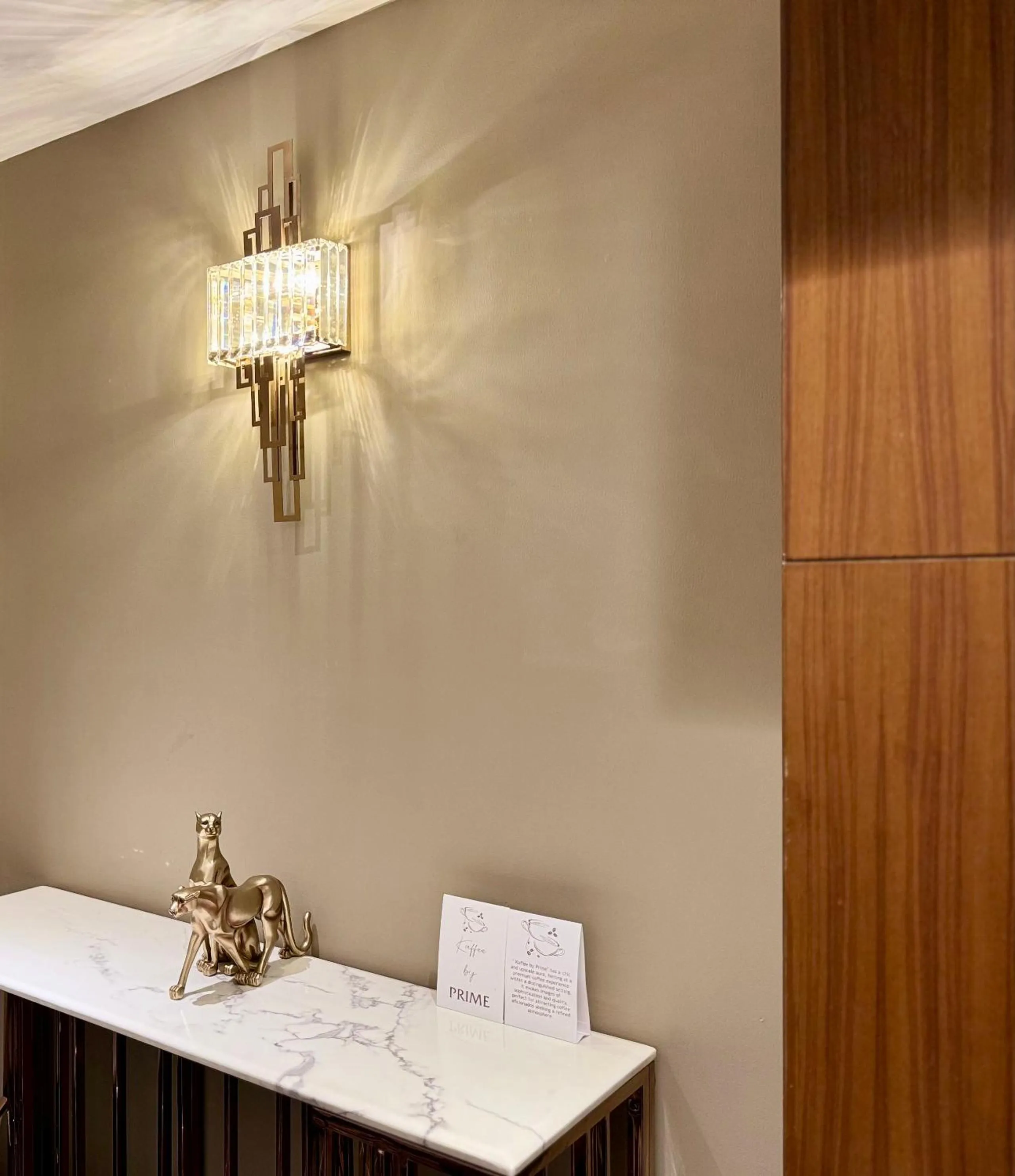 Lounge or bar in The Prime Delhi Luxe Collection Hotel