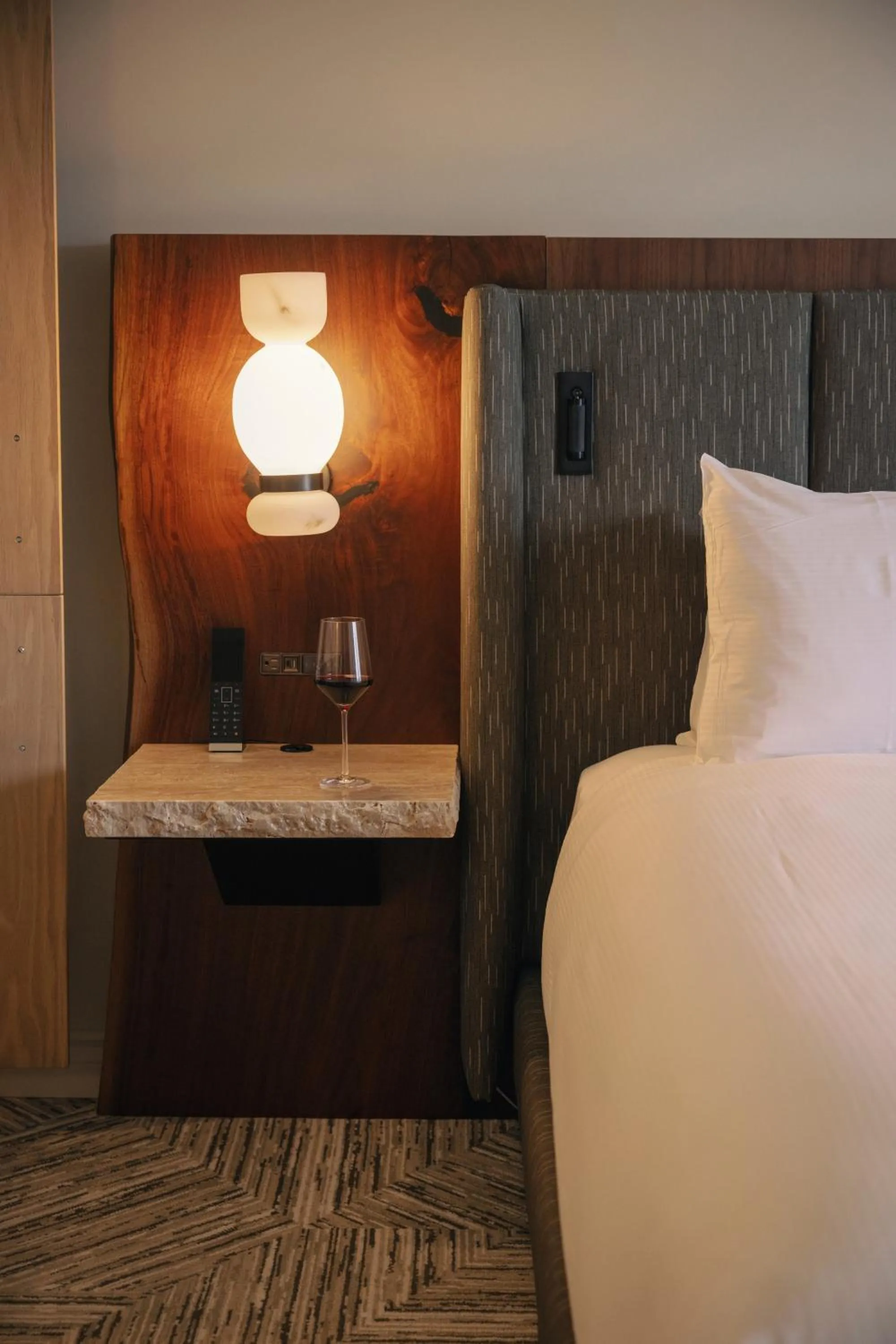 Bed in Rimrock Banff, Emblems Collection