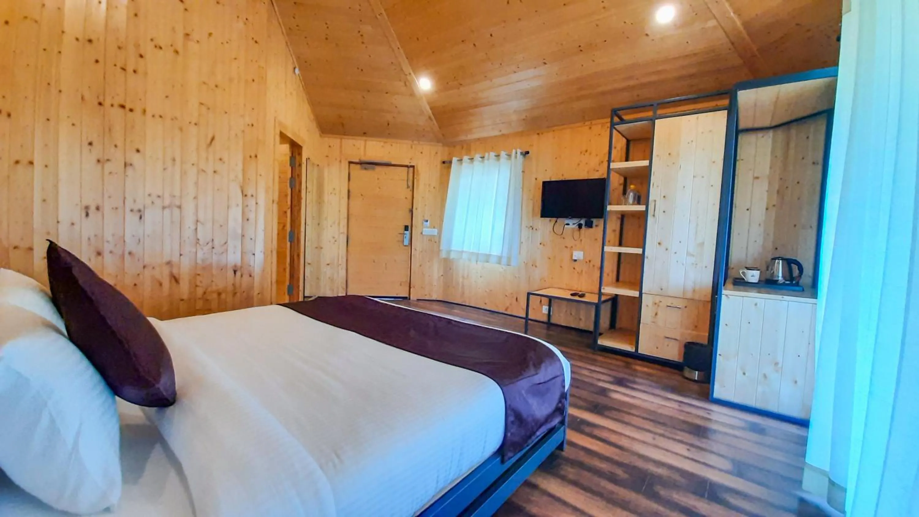 Bed in The Woods Retreat