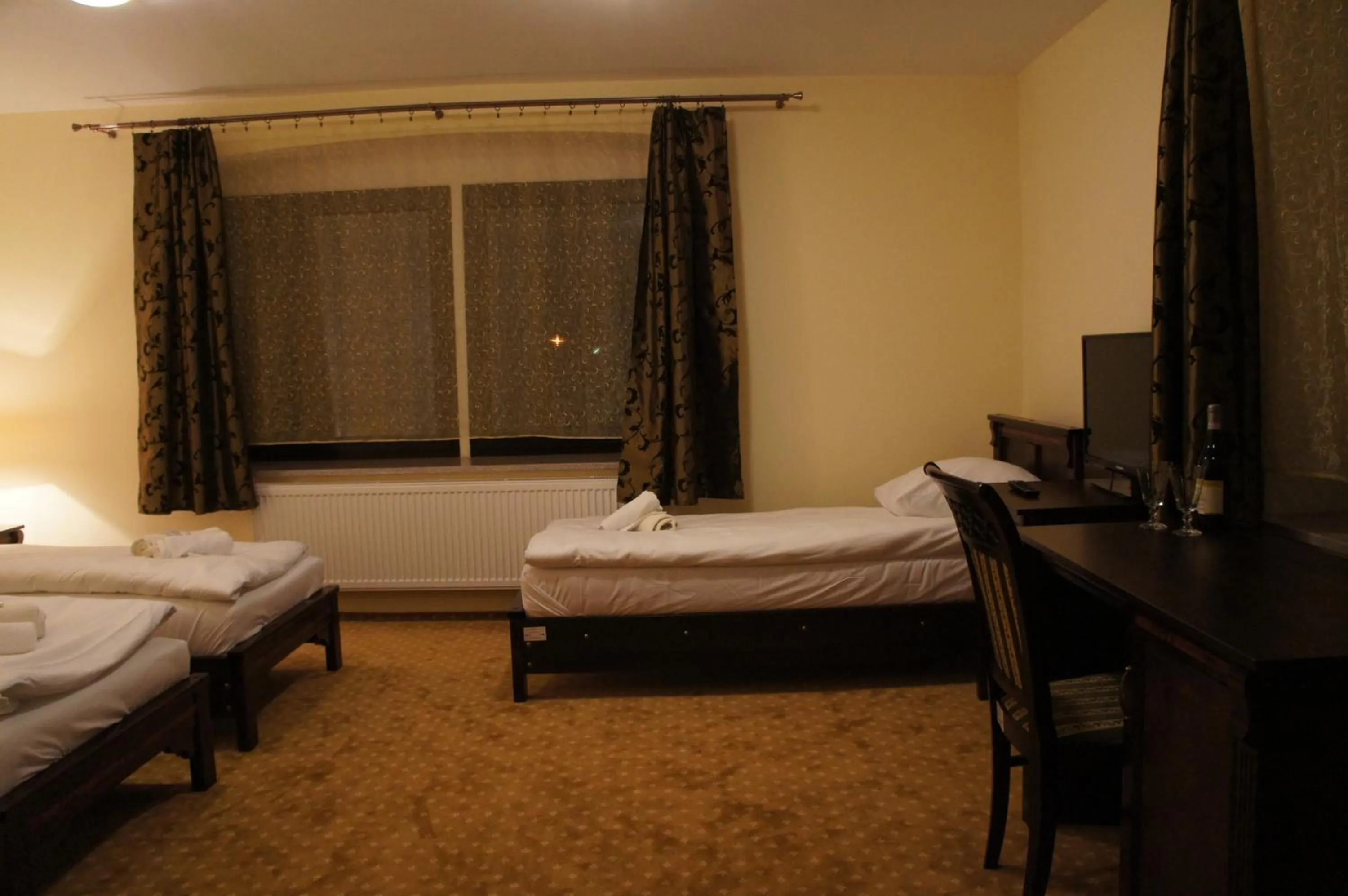 Photo of the whole room, Bed in Dworska Elektrownia