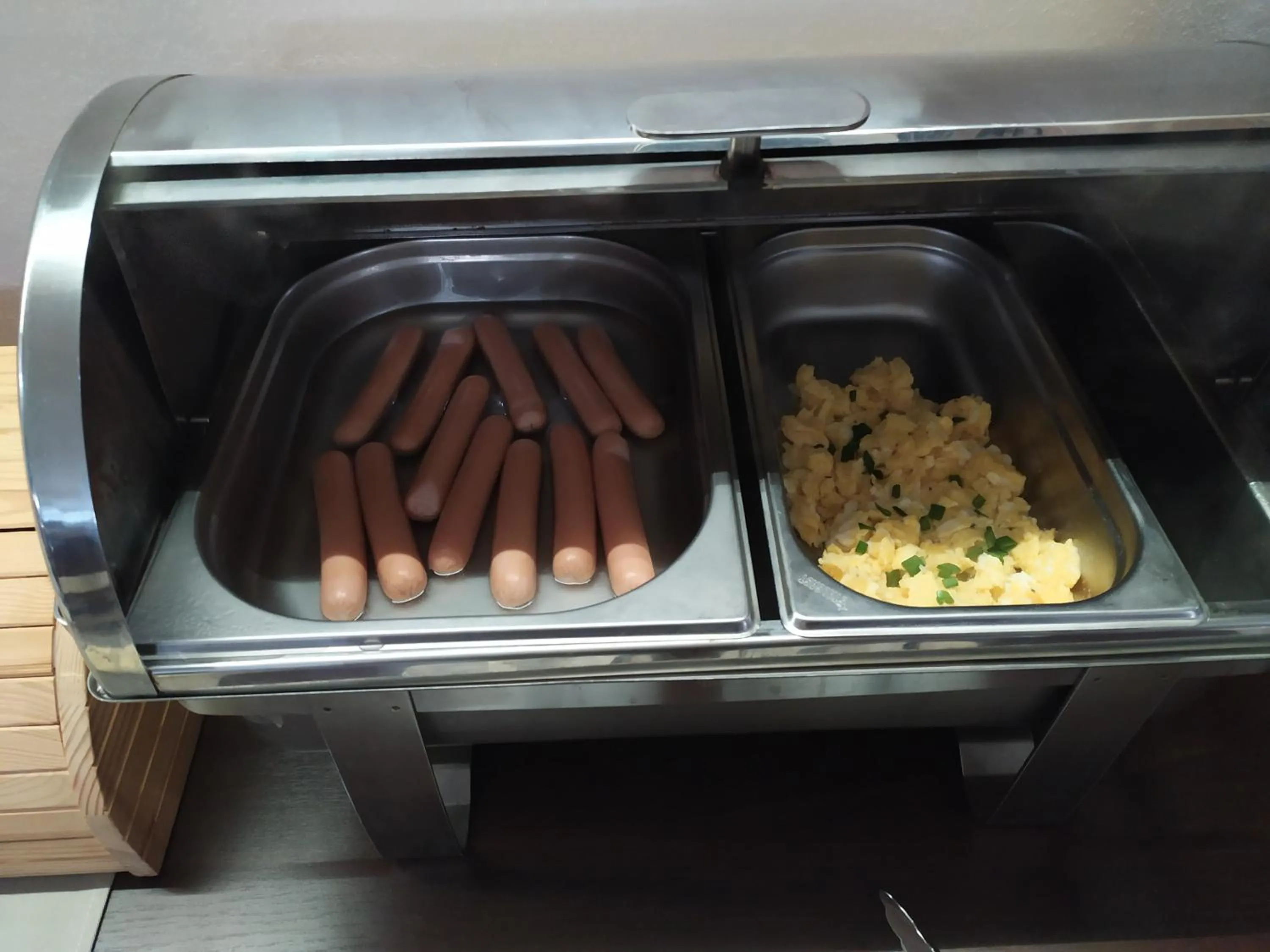 Breakfast in Dworska Elektrownia