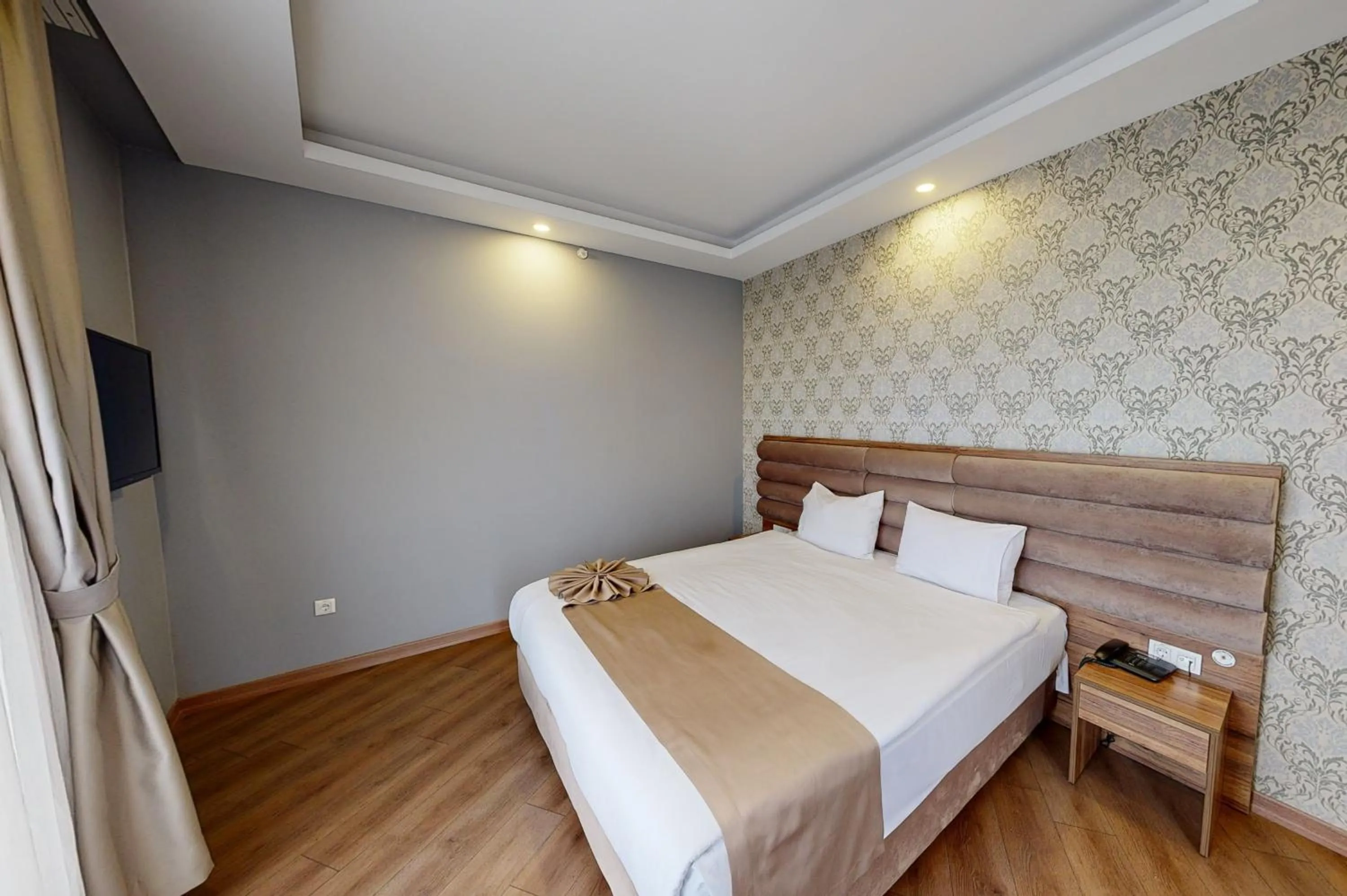 Bed in King City Hotel Istanbul Ataturk Airport
