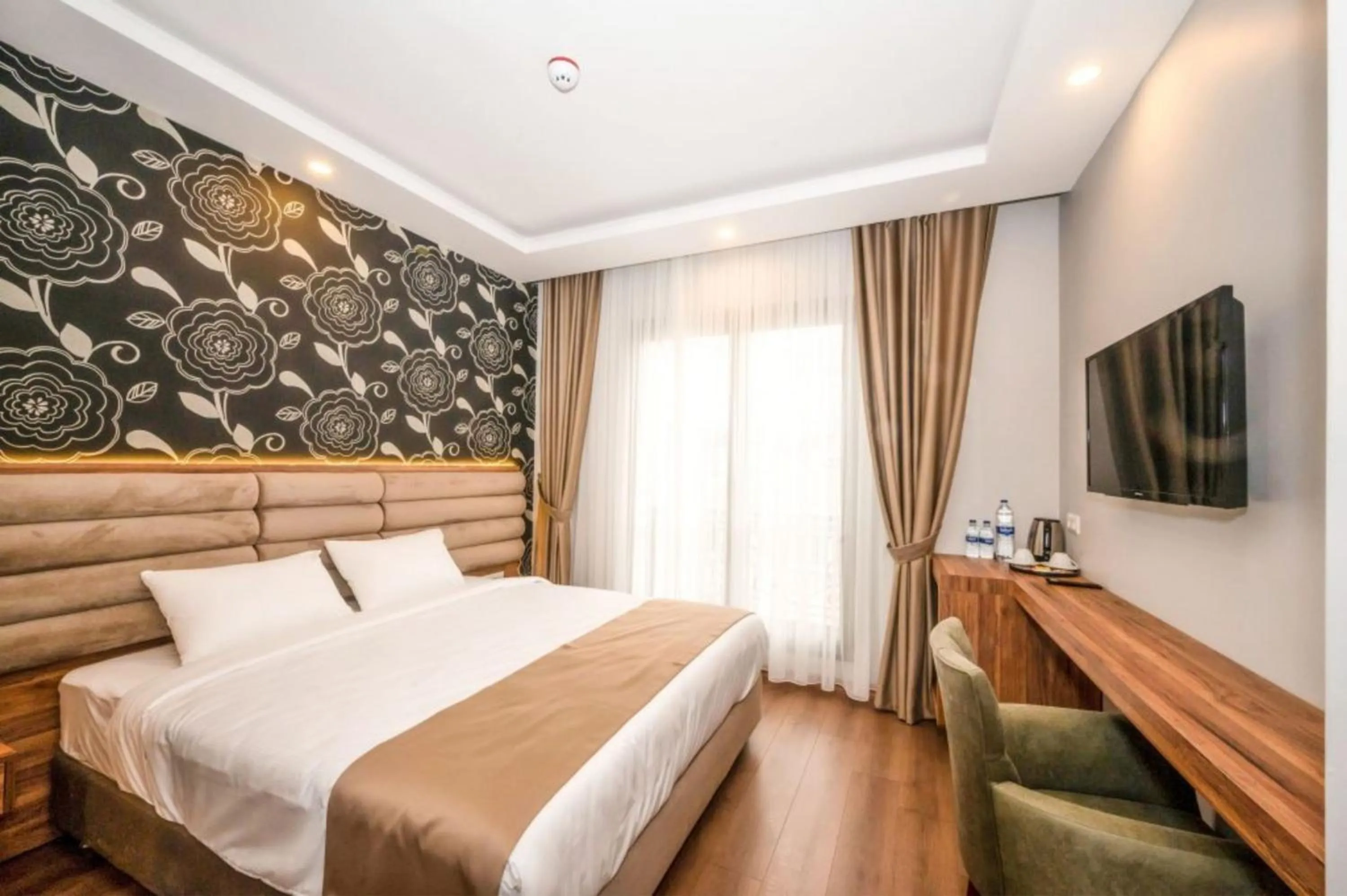 Bed in King City Hotel Istanbul Ataturk Airport