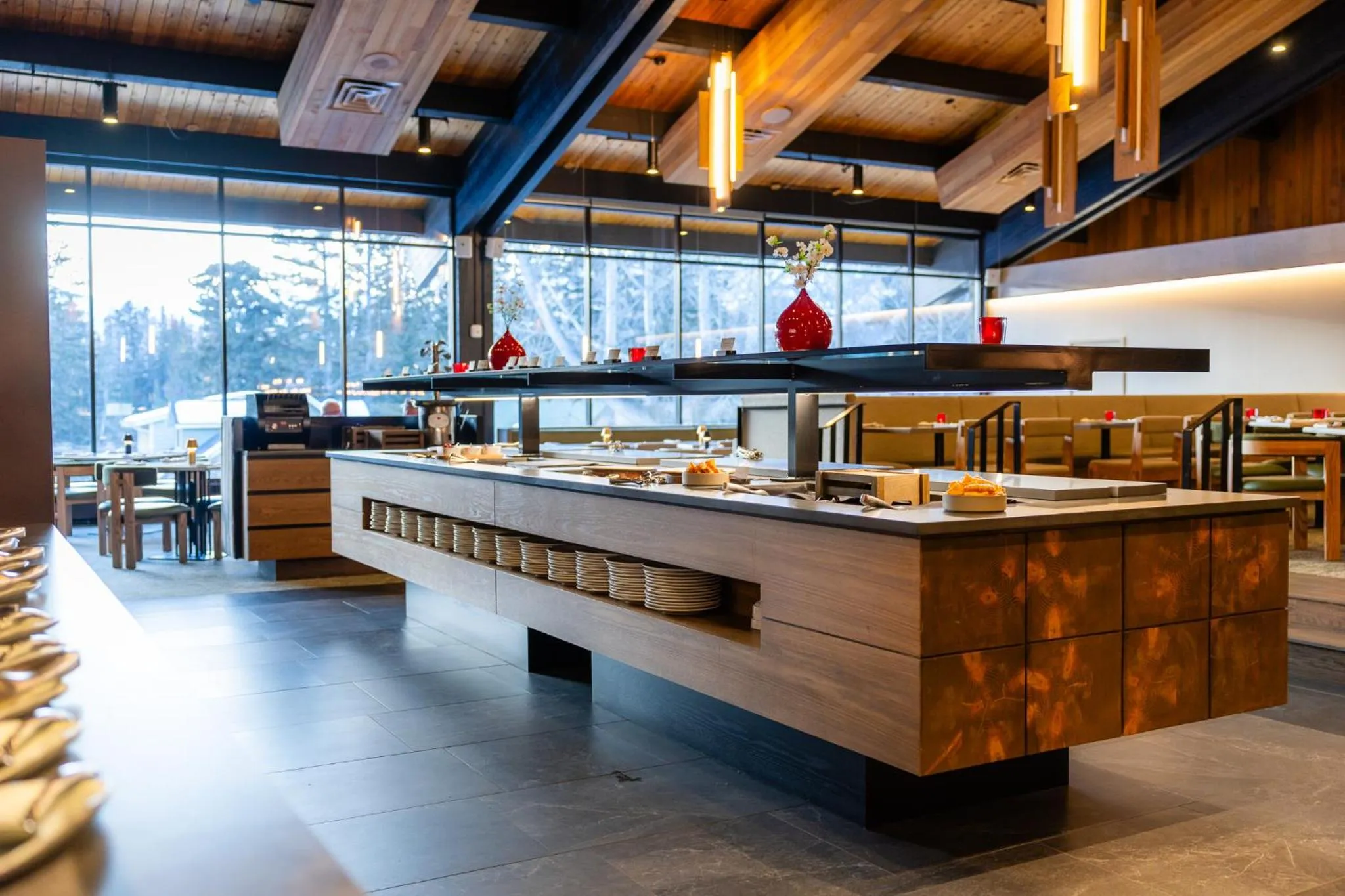 Restaurant/places to eat in Banff Park Lodge