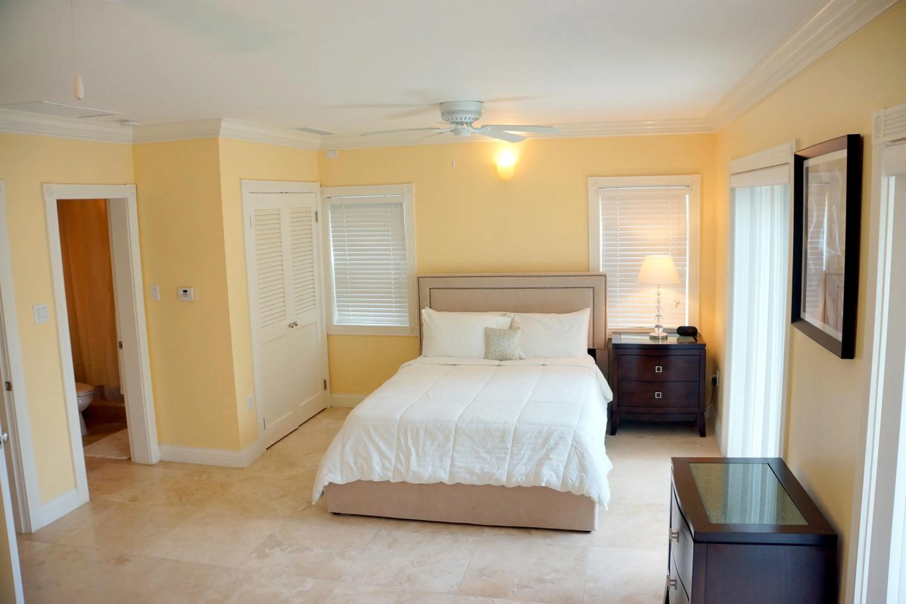 Bedroom, Bed in The Hamilton Beach Villas & Spa