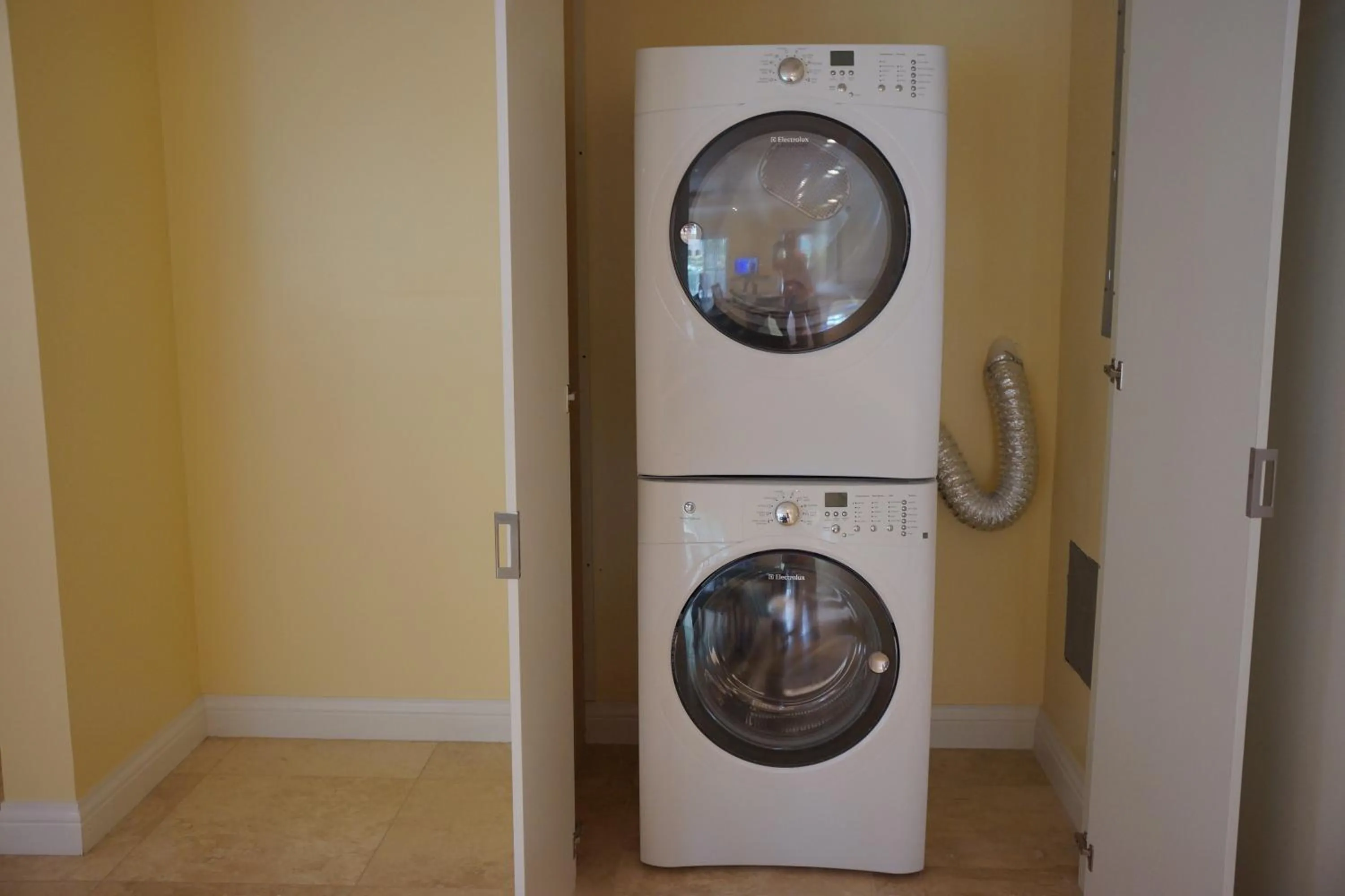 Area and facilities in The Hamilton Beach Villas & Spa