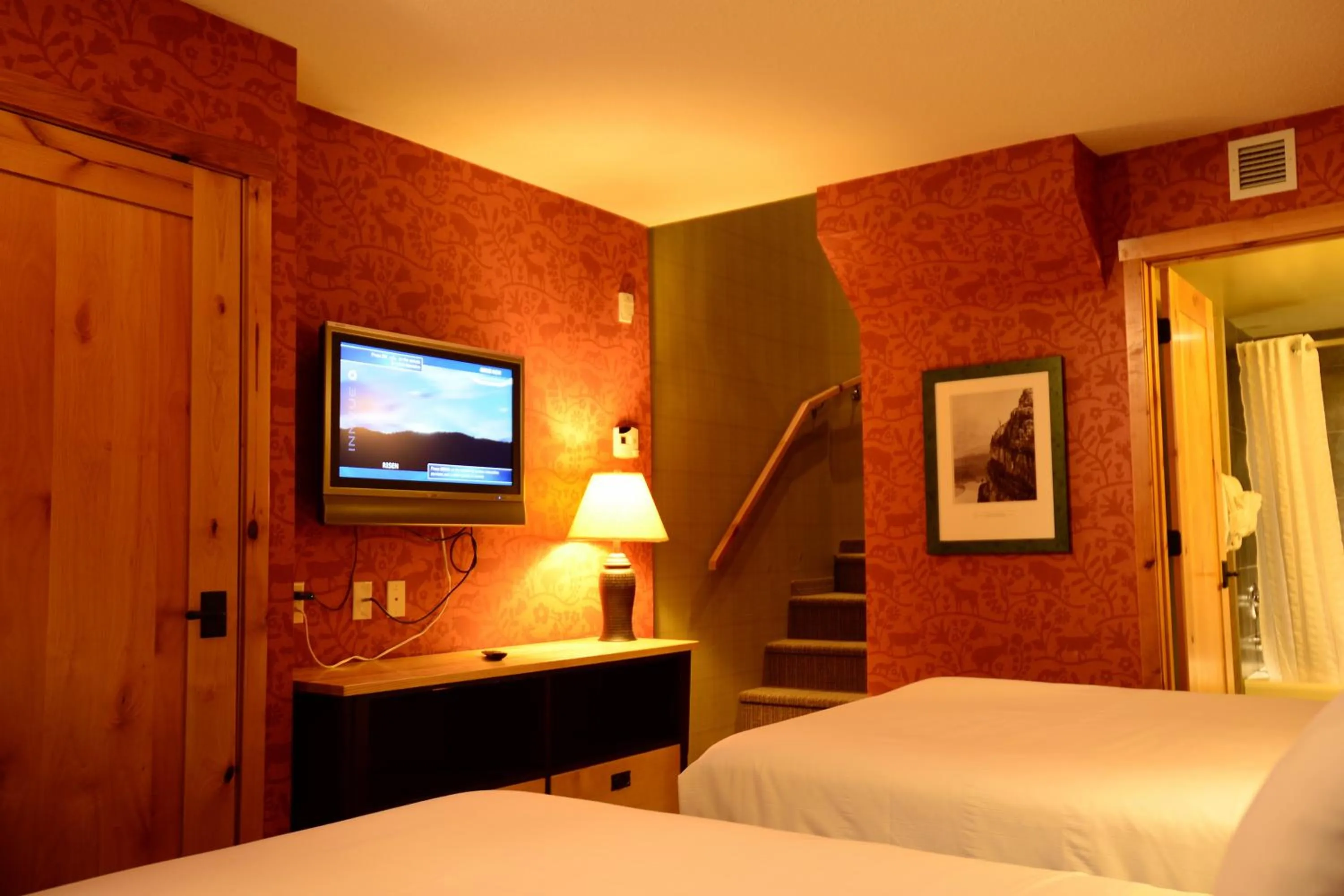 Bedroom, Bed in Fox Hotel and Suites