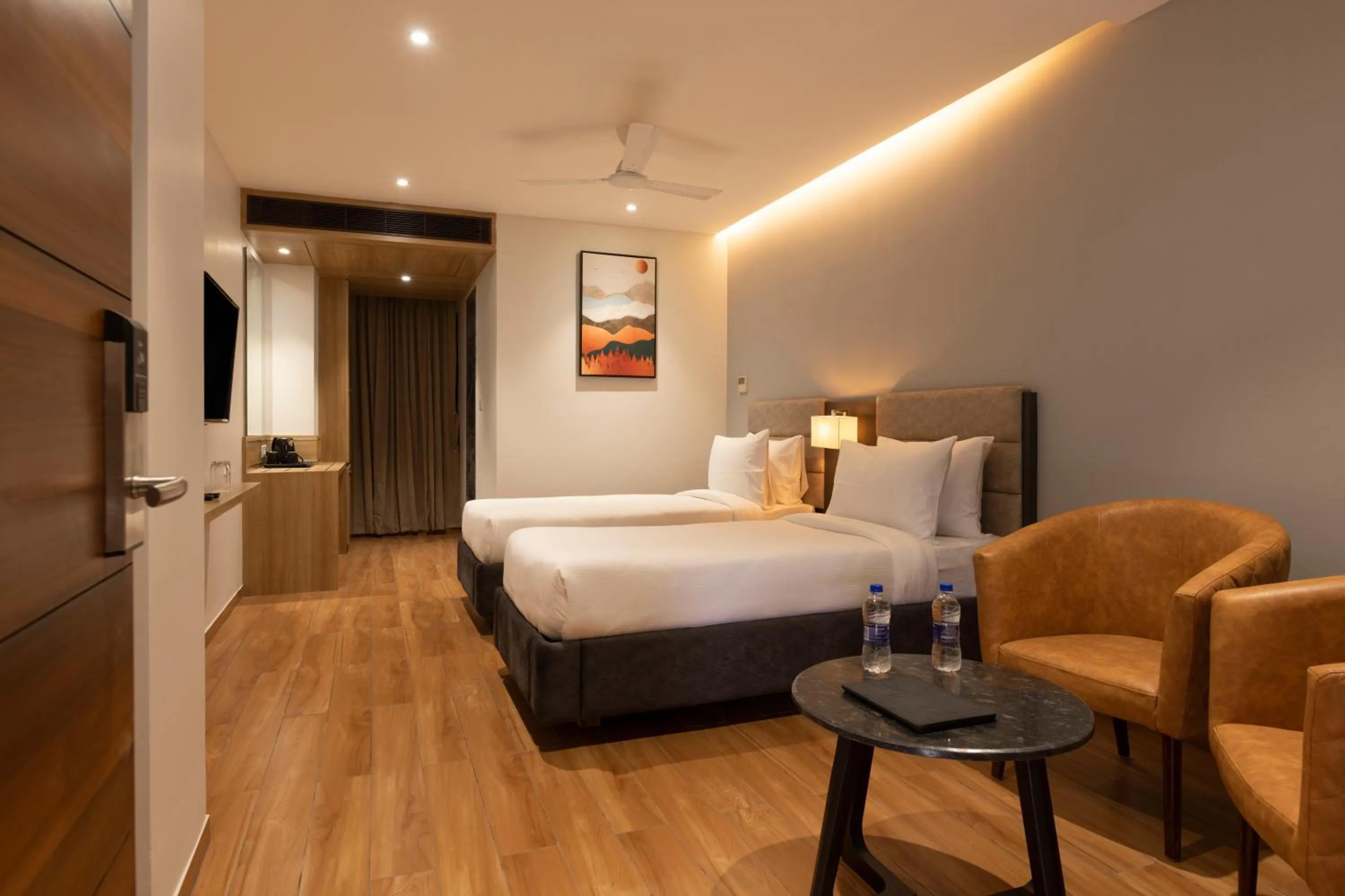 Photo of the whole room, Bed in Northway Hotel