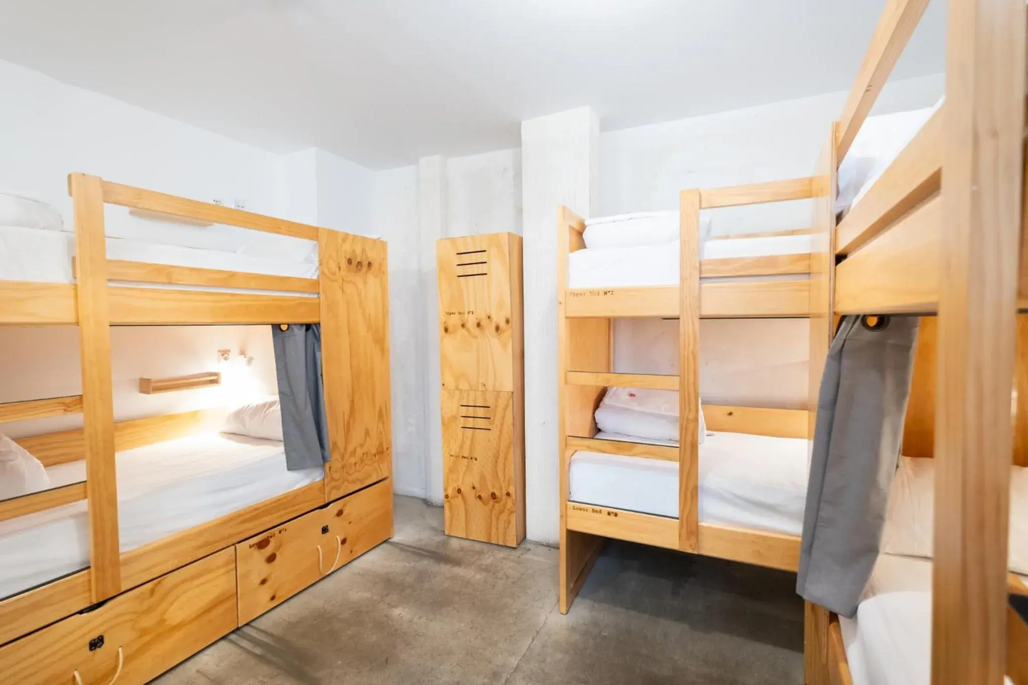 Single Bed in 6-Bed Mixed Dormitory Room with Private Bathroom in The Hat Madrid Single Bed in 6-Bed Mixed Dormitory Room with Private Bathroom in The Hat Madrid