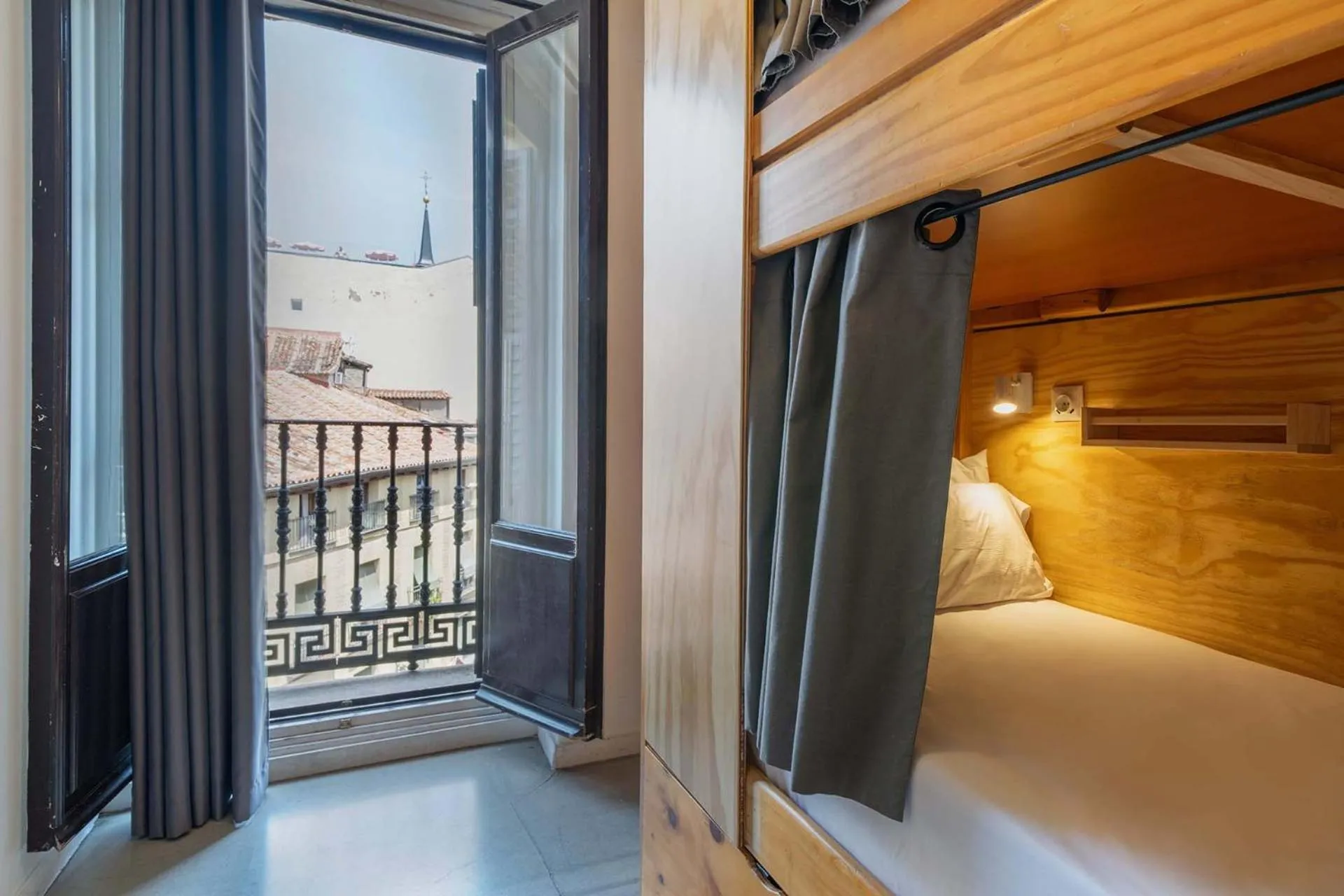 Balcony/Terrace, Bed in The Hat Madrid