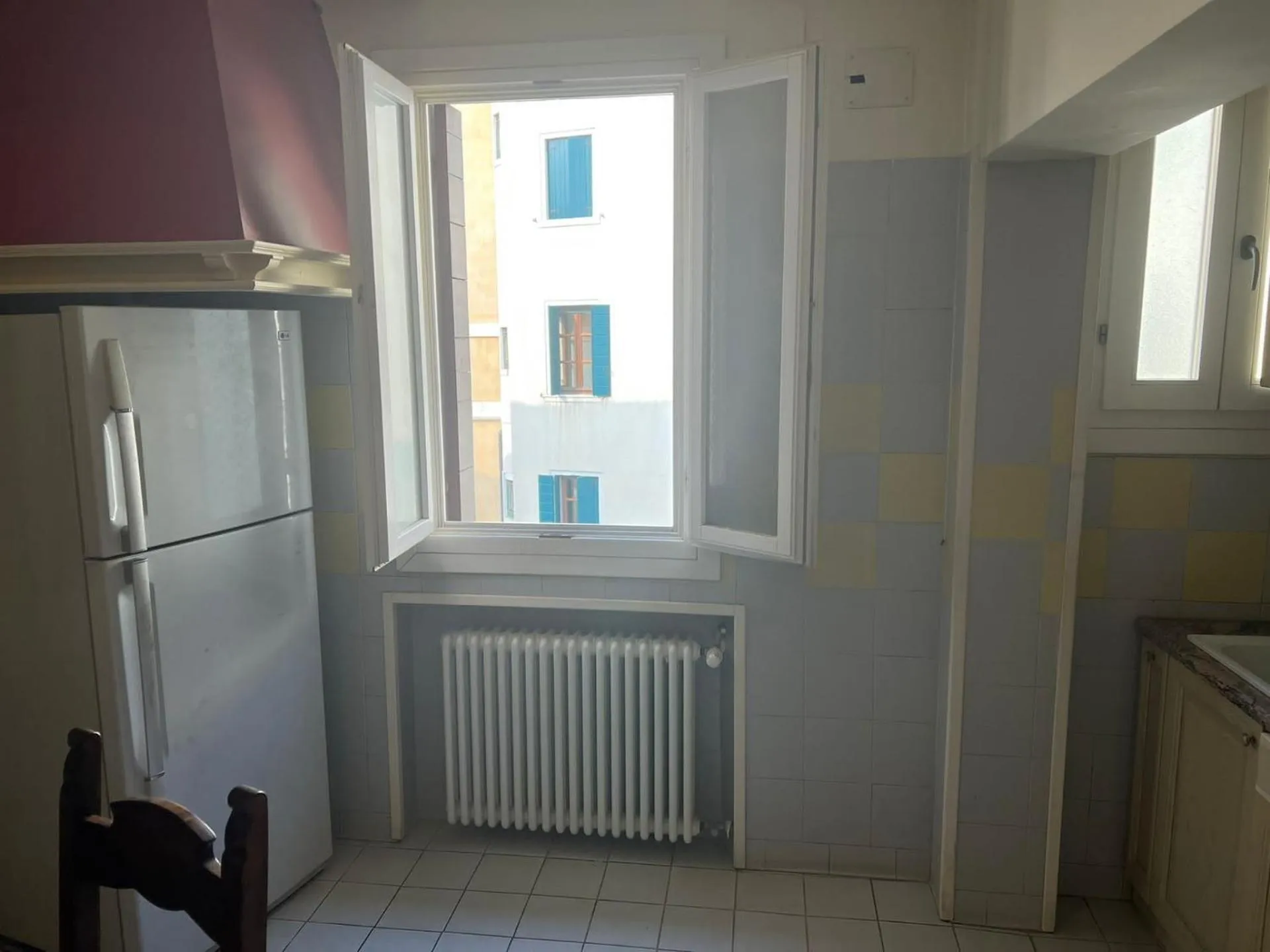 Communal kitchen in FORESTERIA SOCIALE VENICE SAN MARCO by NEW GENERATION HOSTEL