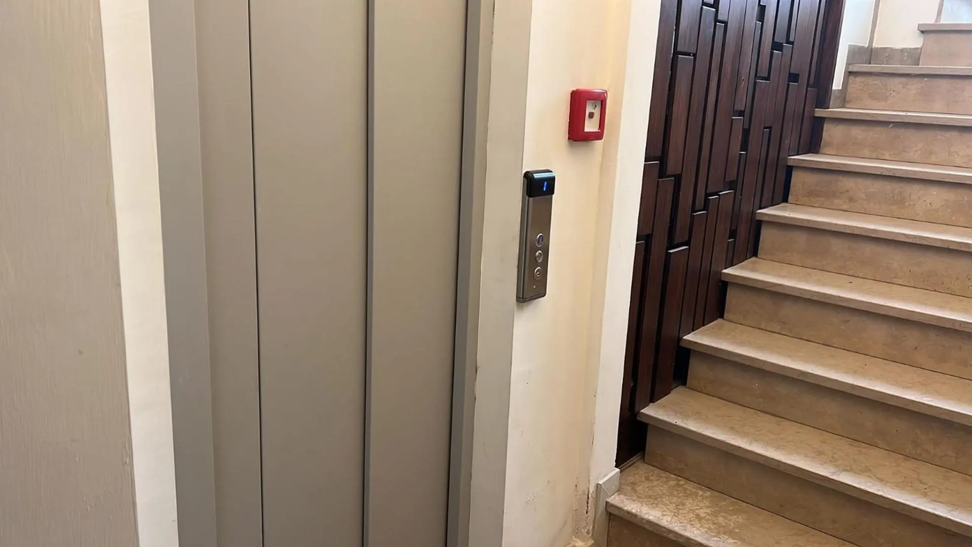 elevator in FORESTERIA SOCIALE VENICE SAN MARCO by NEW GENERATION HOSTEL