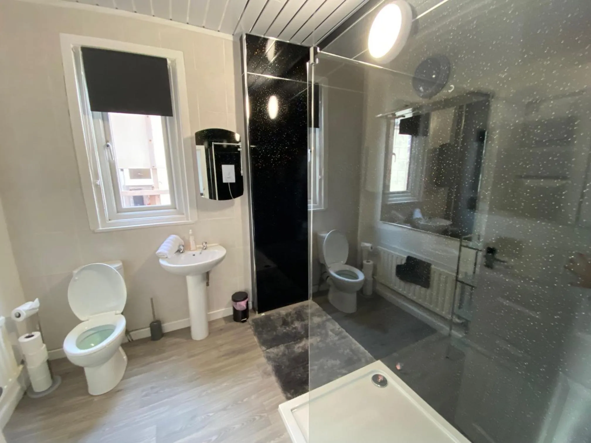 Bathroom in Blackpool Abode - 124 Elite Apartments