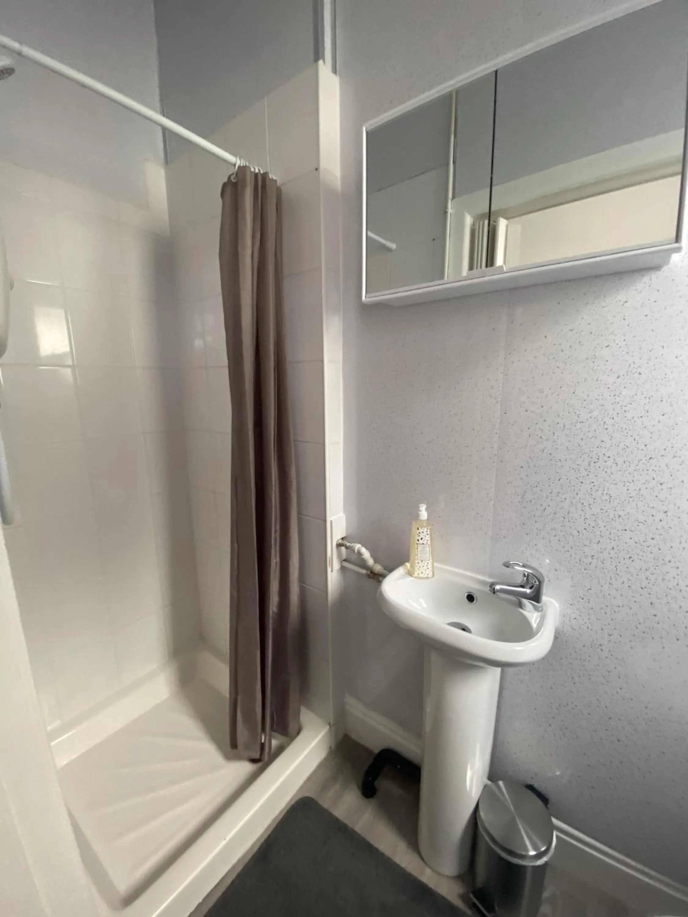 Bathroom in Blackpool Abode - 124 Elite Apartments