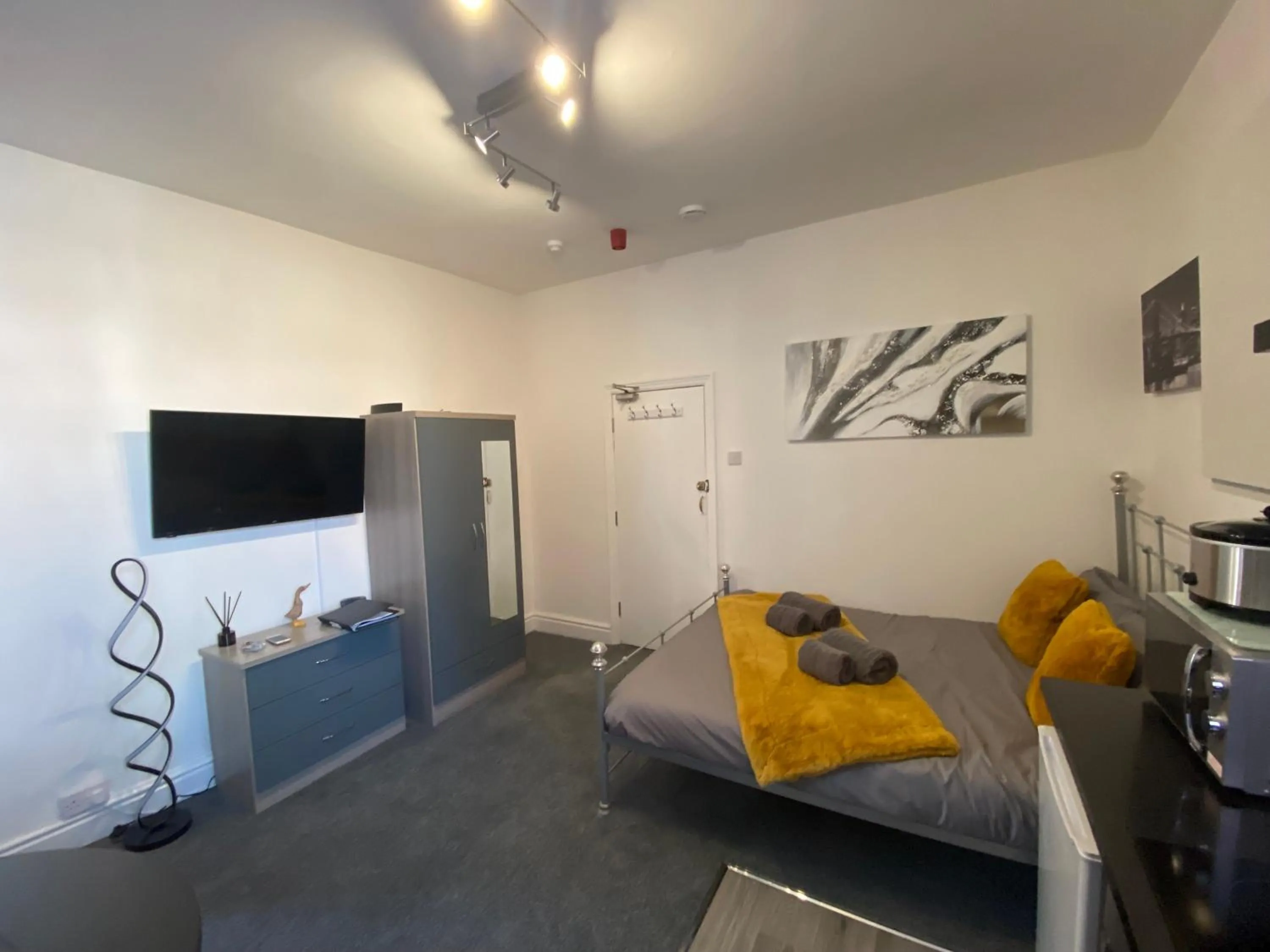 Bedroom in Blackpool Abode - 124 Elite Apartments