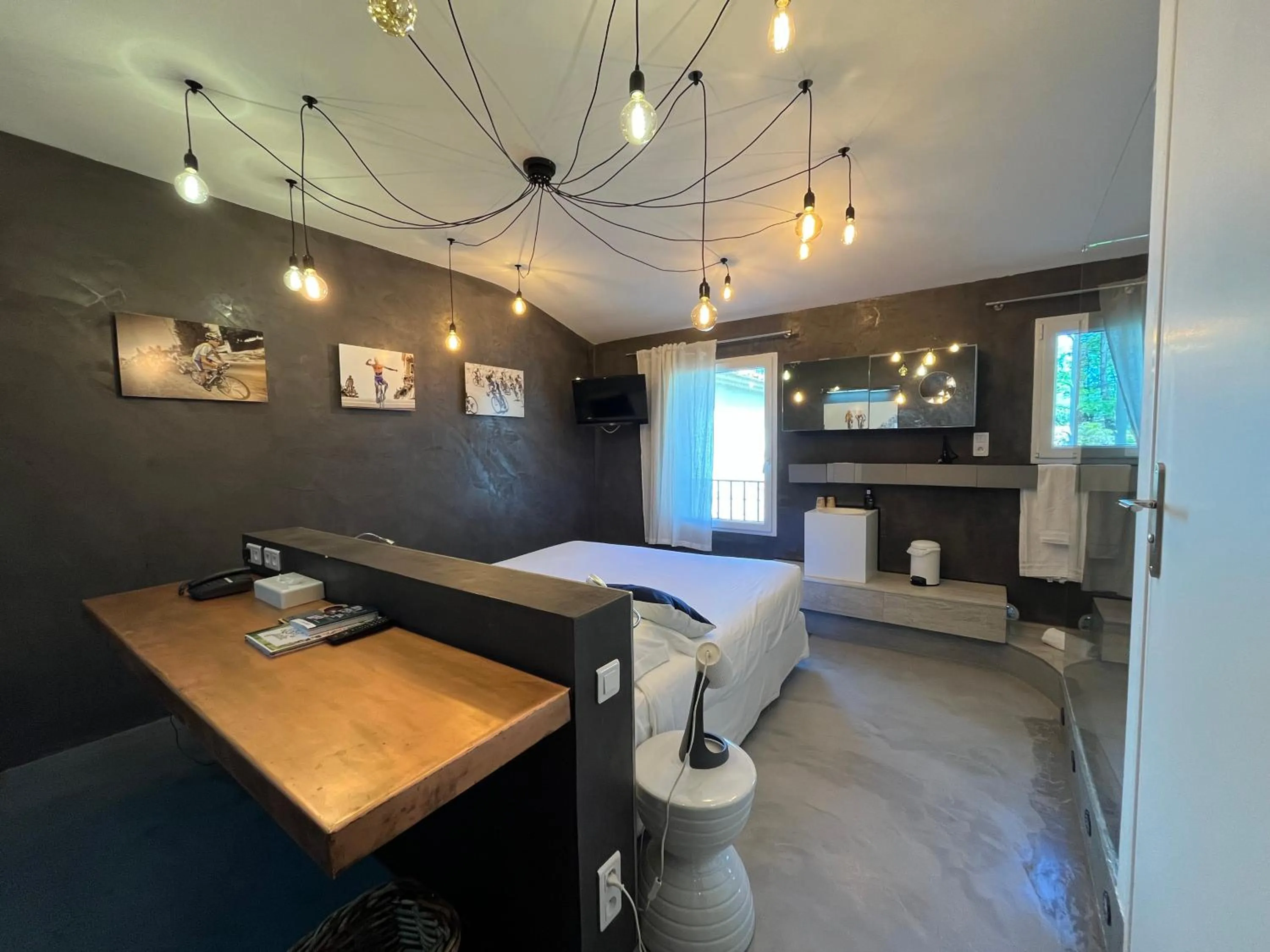 Logis Hôtel restaurant des Pins