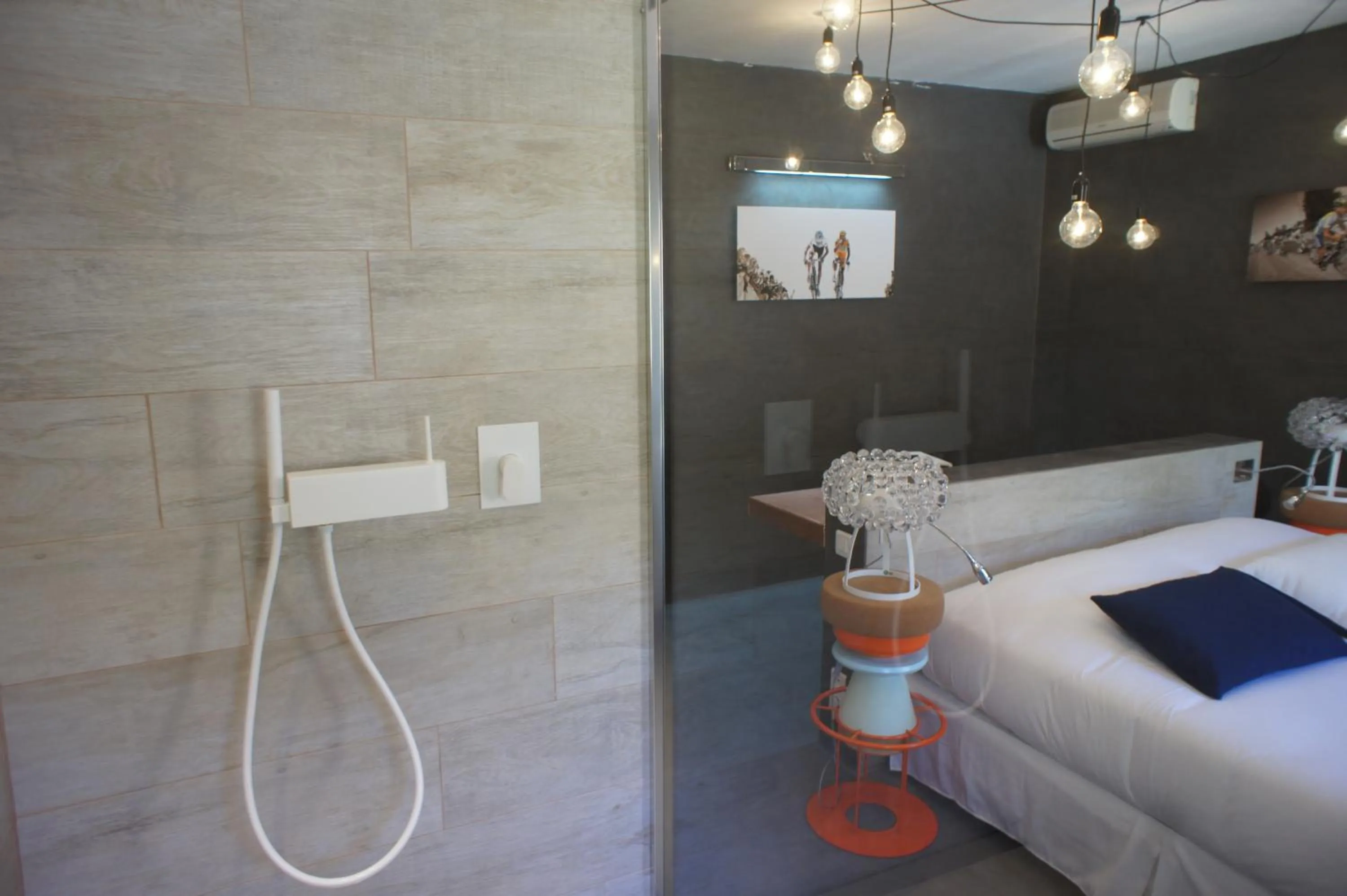 Bedroom, Bed in Logis Hôtel restaurant des Pins