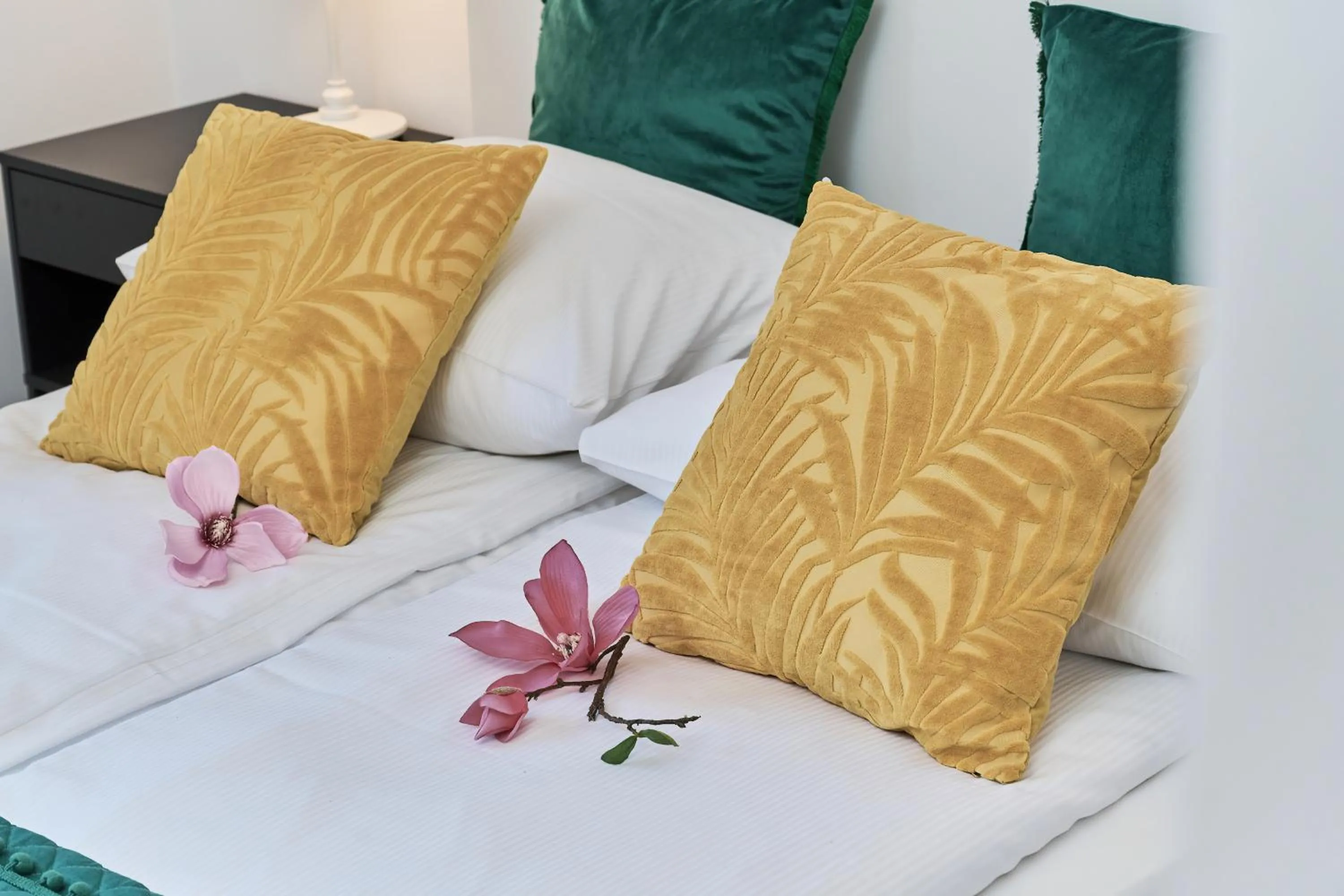 Bed in Nowa Tęczowa Apartments Promenada Staromiejska by Noclegi Renters