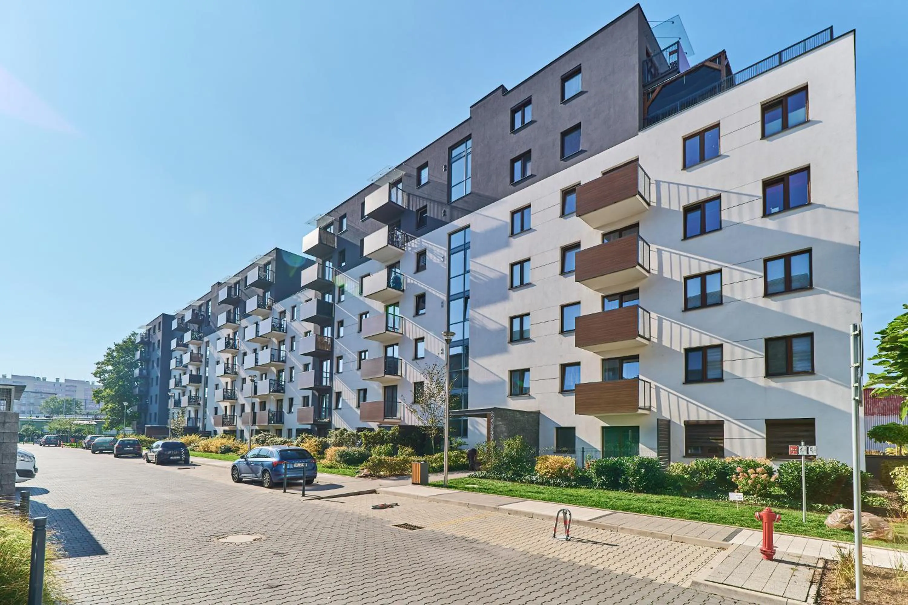 Property building in Nowa Tęczowa Apartments Promenada Staromiejska by Noclegi Renters