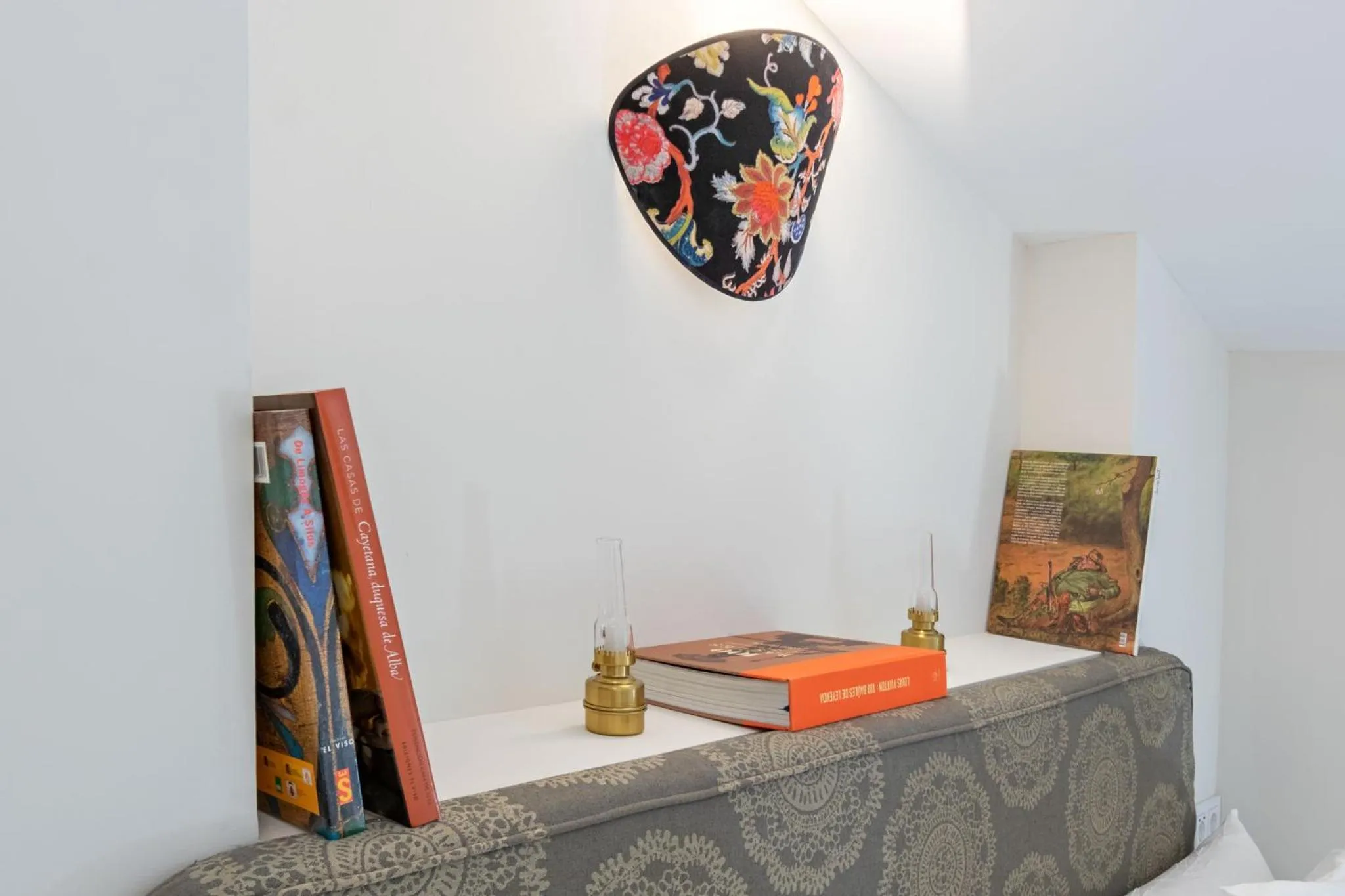 Bed in Casa de la Moneda Residences Sevilla