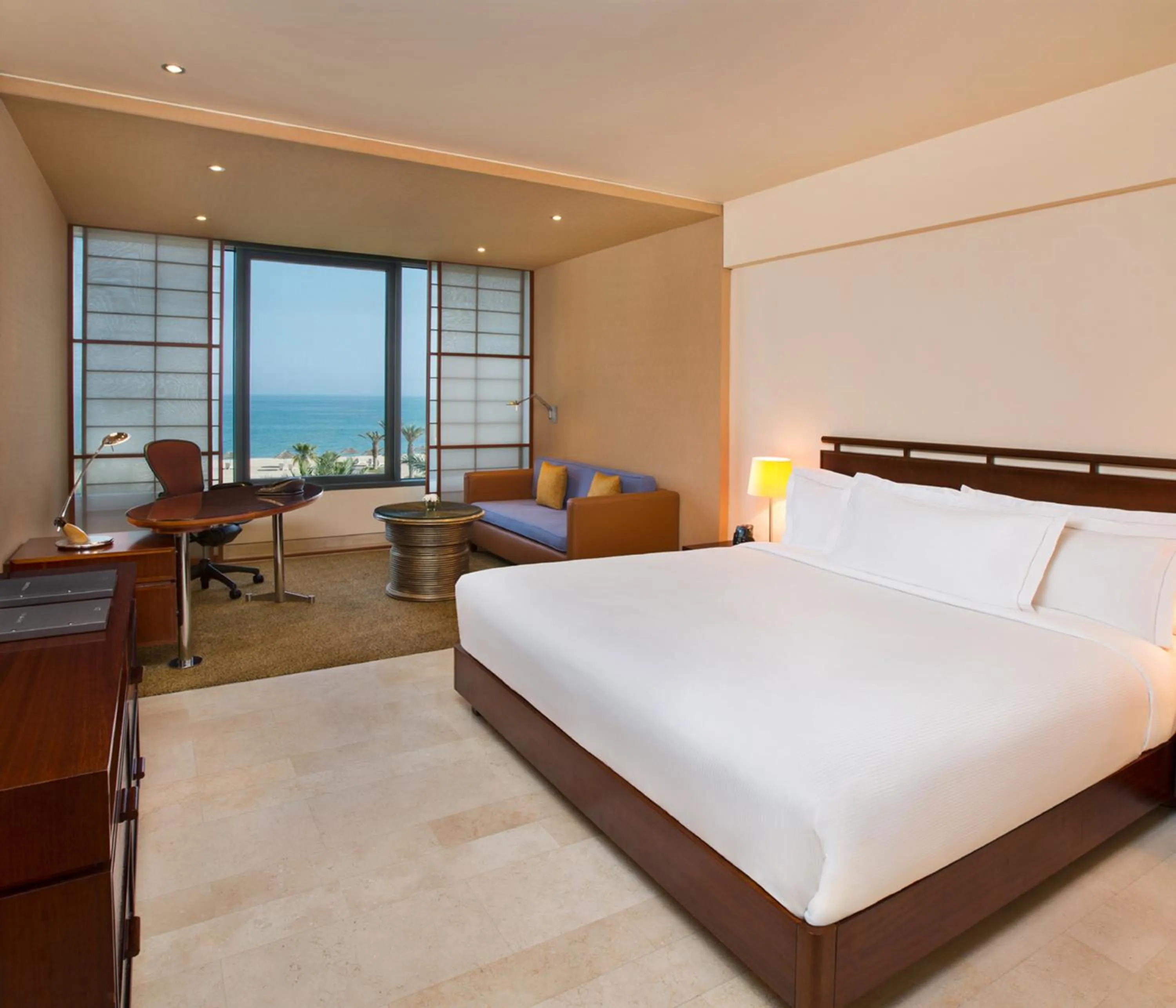 Bed in Hilton Kuwait Resort