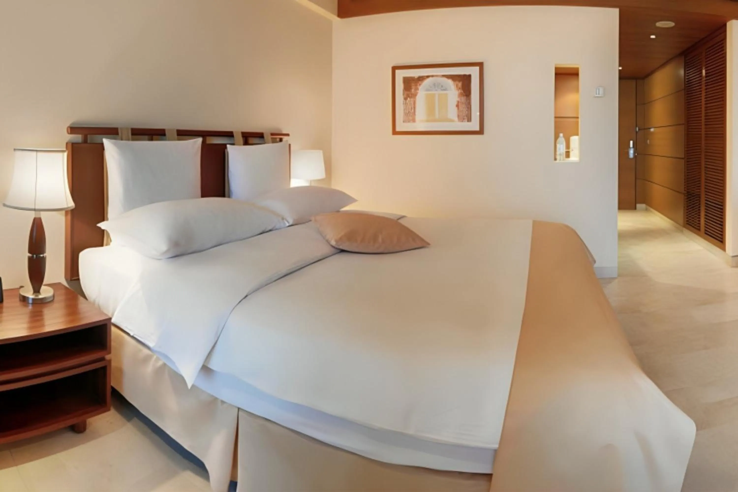 Bed in Hilton Kuwait Resort