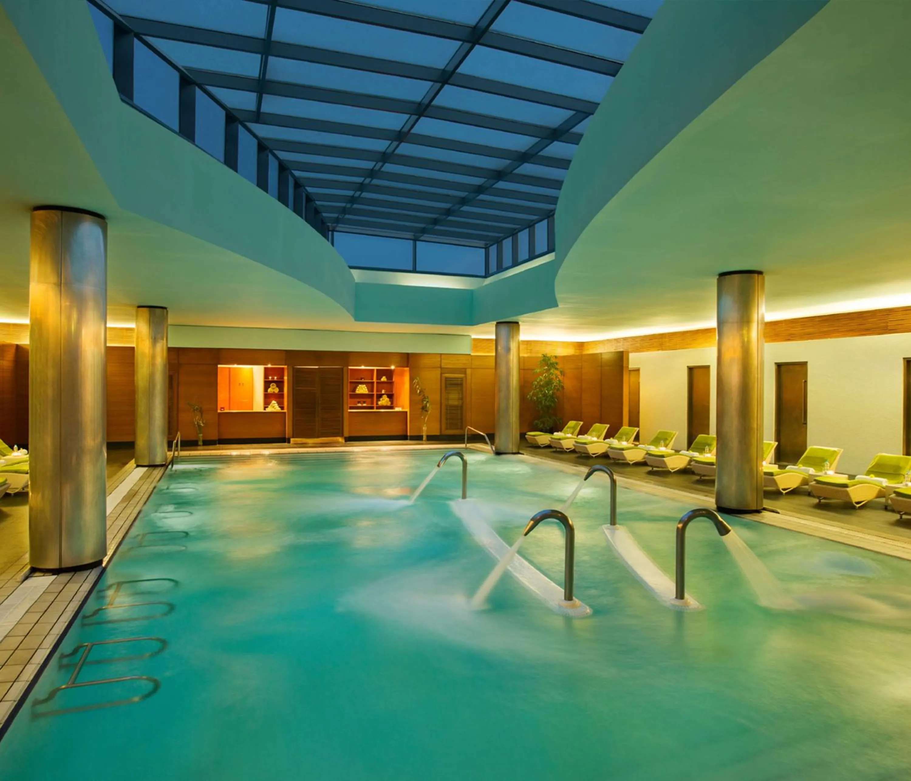 Sports, Swimming Pool in Hilton Kuwait Resort