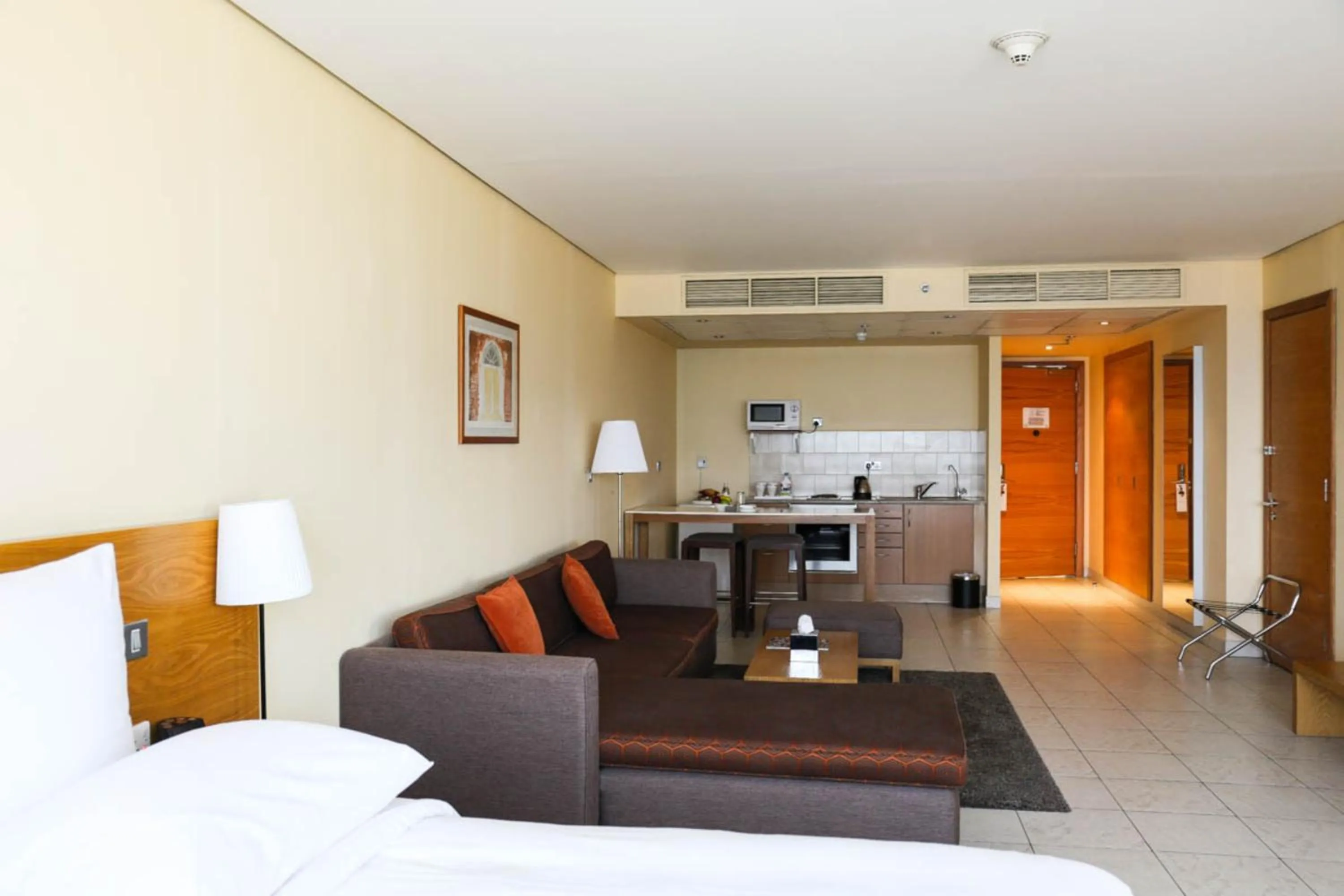 Photo of the whole room, Bed in Hilton Kuwait Resort