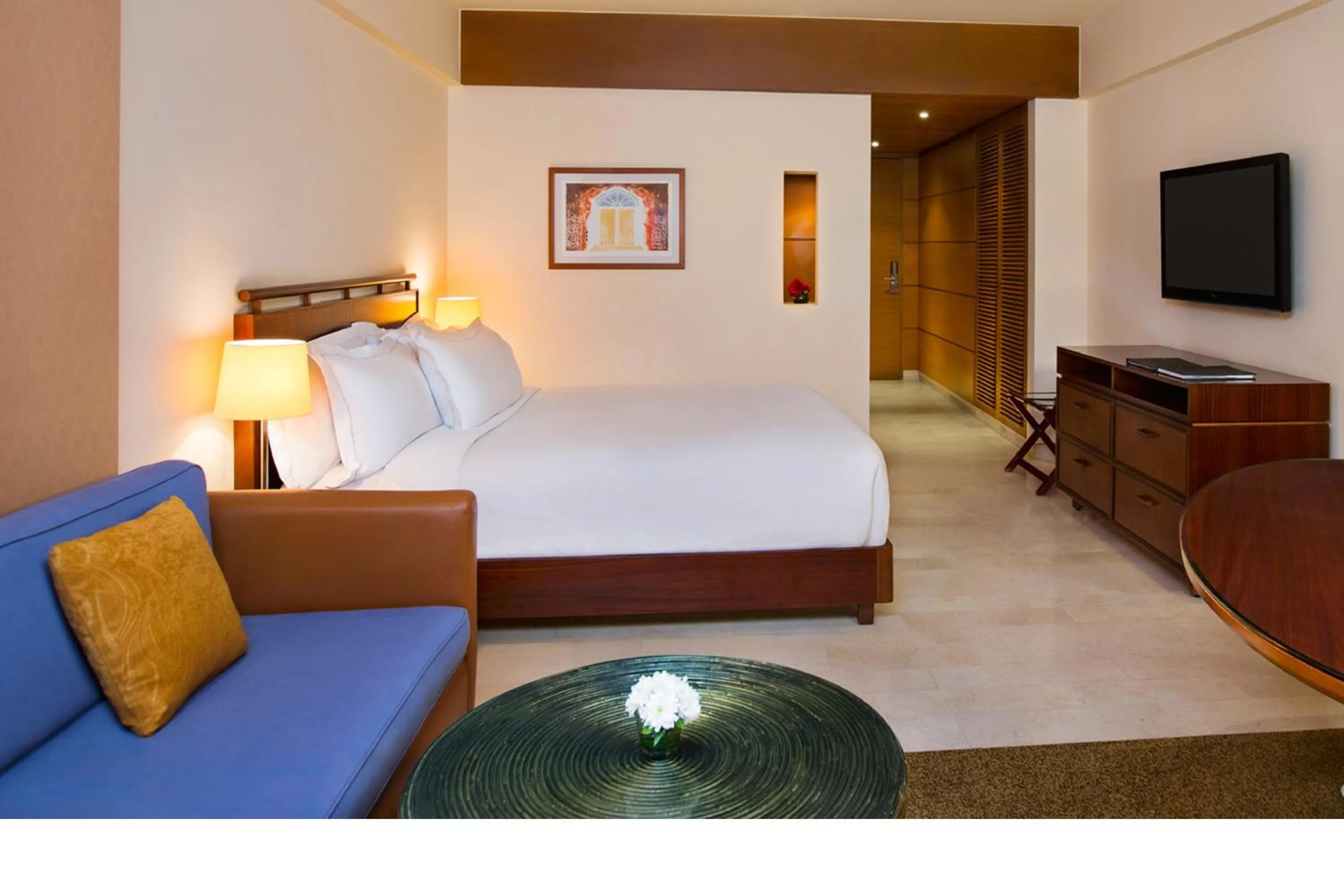 Bed in Hilton Kuwait Resort