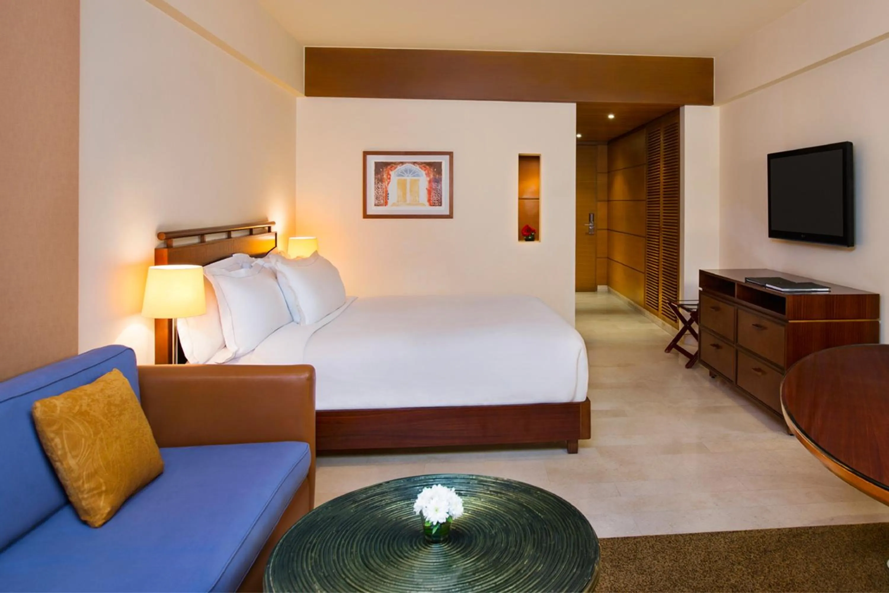 Bed in Hilton Kuwait Resort