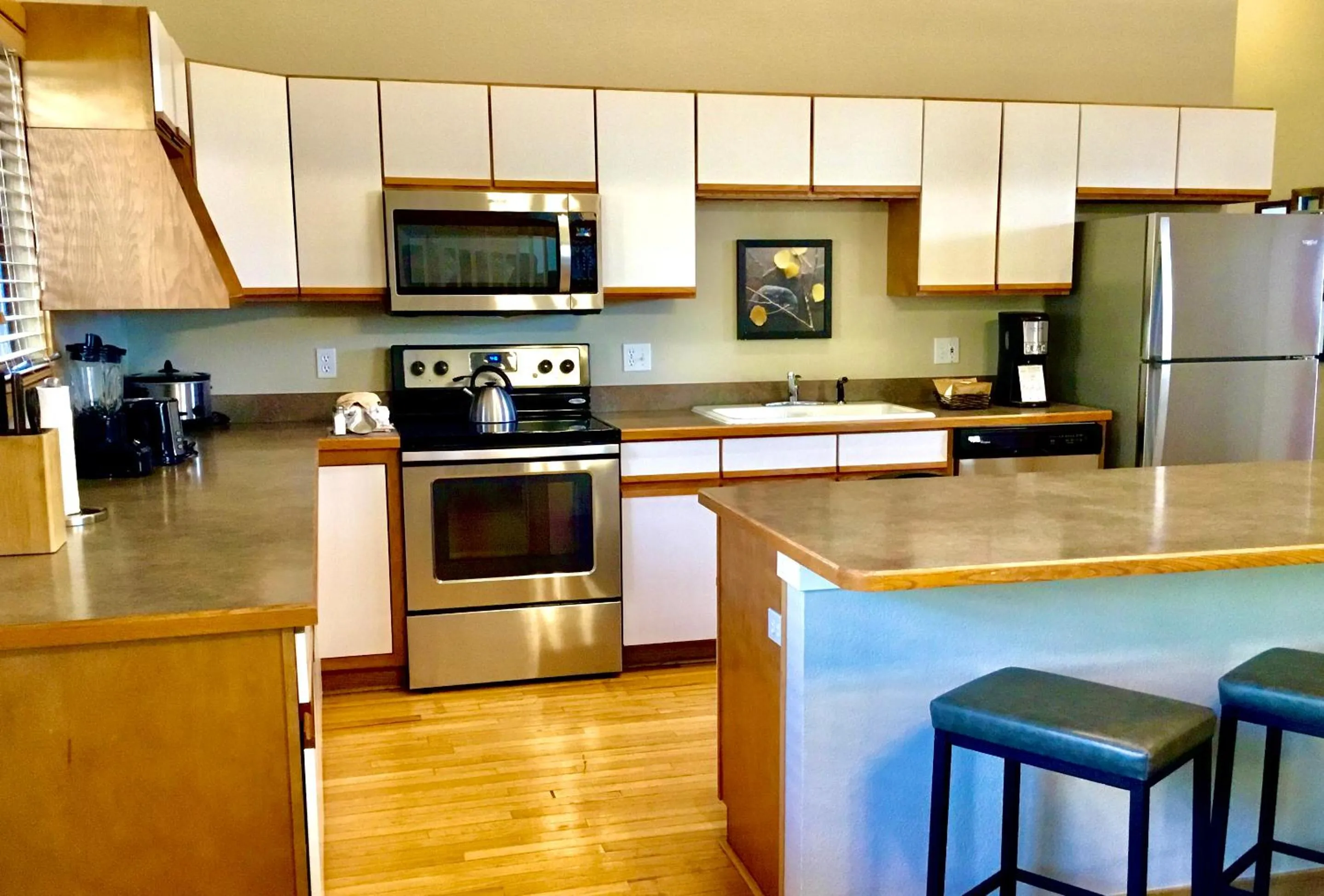 Coffee/tea facilities in Gold Point Resort Breckenridge by Vacatia