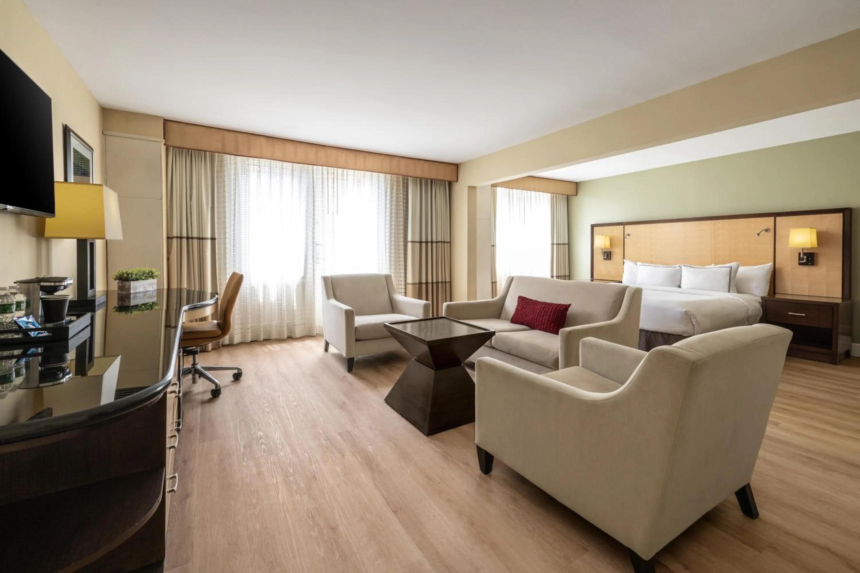 Bed in Sleepy Hollow Hotel