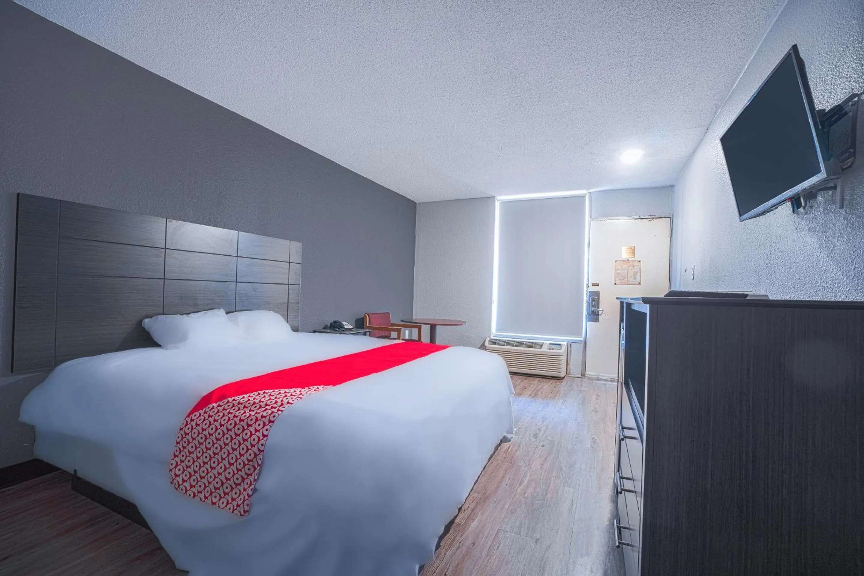 Bedroom in Hotel Comfort Stay by OYO Texarkana East, AR I-30