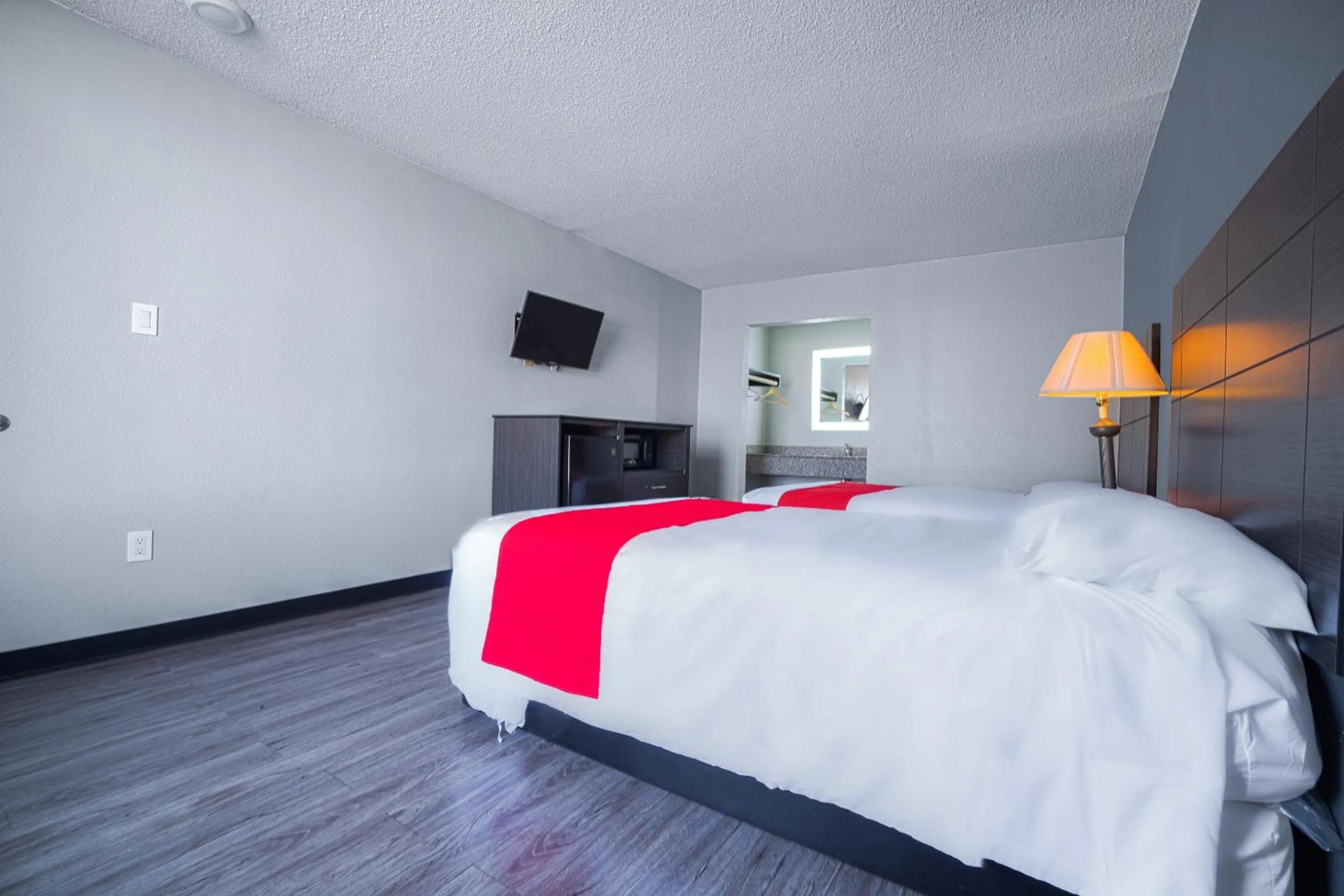 Bedroom in Hotel Comfort Stay by OYO Texarkana East, AR I-30