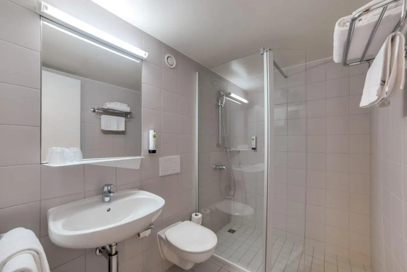 Bathroom in Rose Palace Hotel, Gulberg