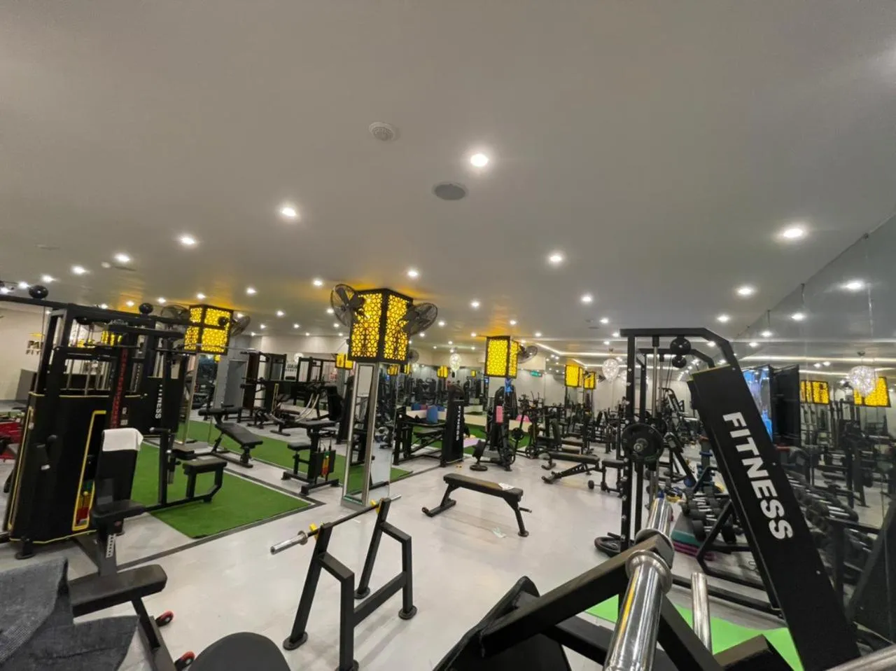 Fitness centre/facilities in Rose Palace Hotel, Gulberg