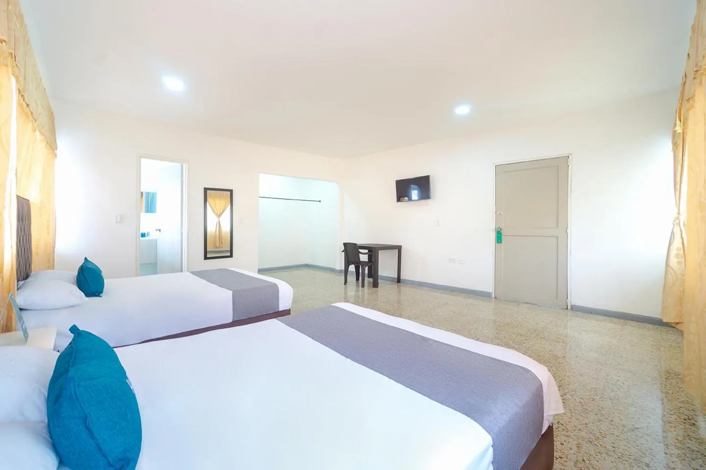 Bed in Ayenda Hotel Paraiso Chipichape