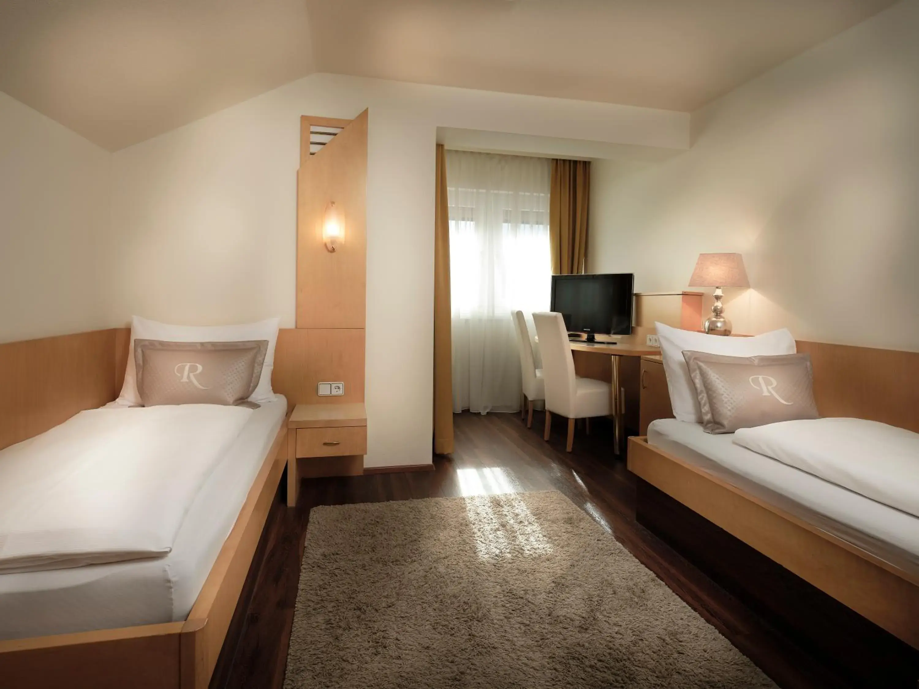 Standard Twin Room in Rumer Hof Standard Twin Room in Rumer Hof