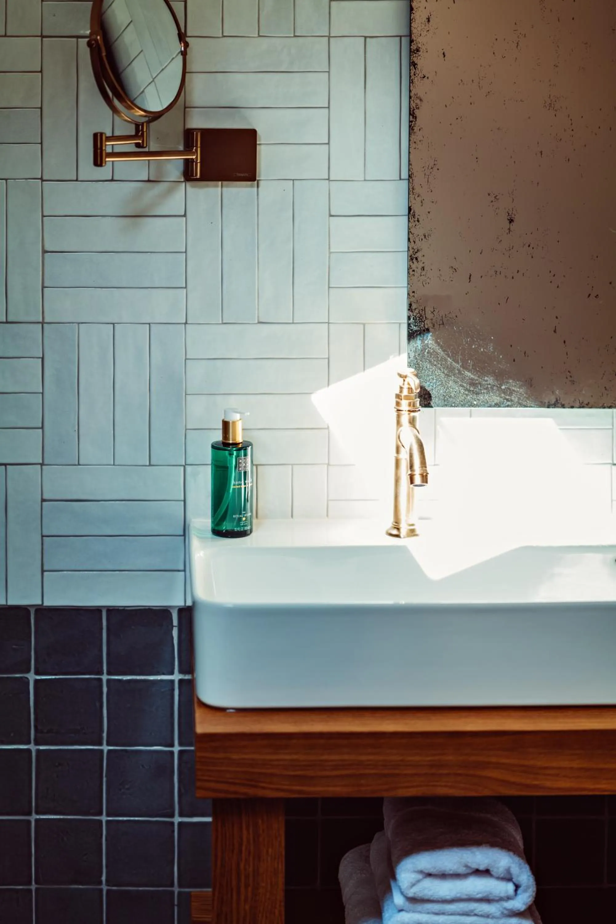 Bathroom in Hôtel Maison Lacassagne Lyon