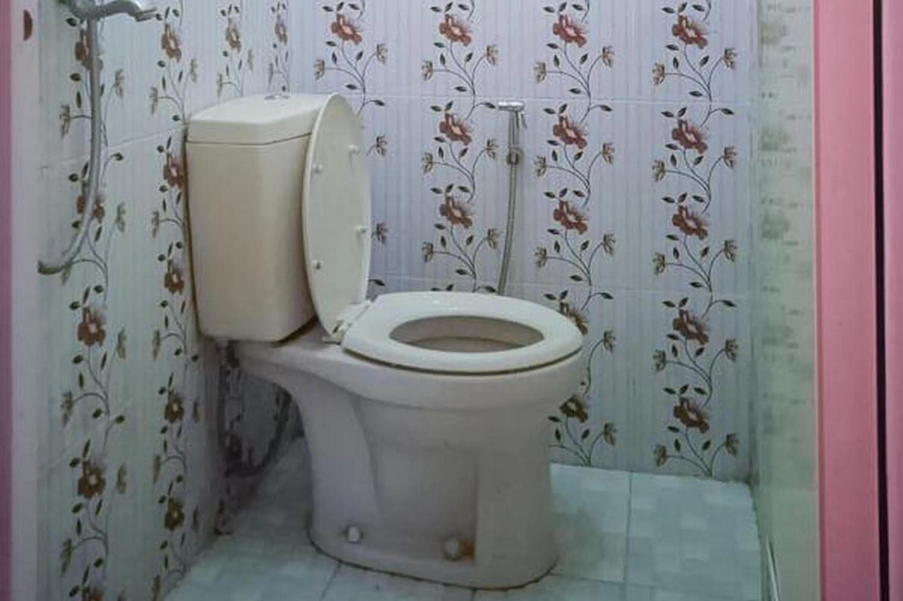 Bathroom in Gebby Homestay Bromo RedPartner