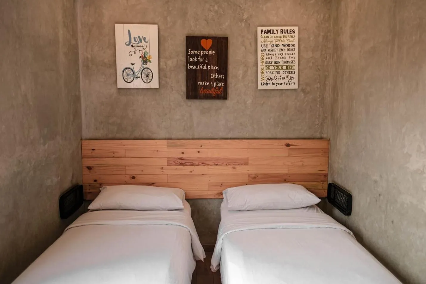 Bed in Hotel Summerville