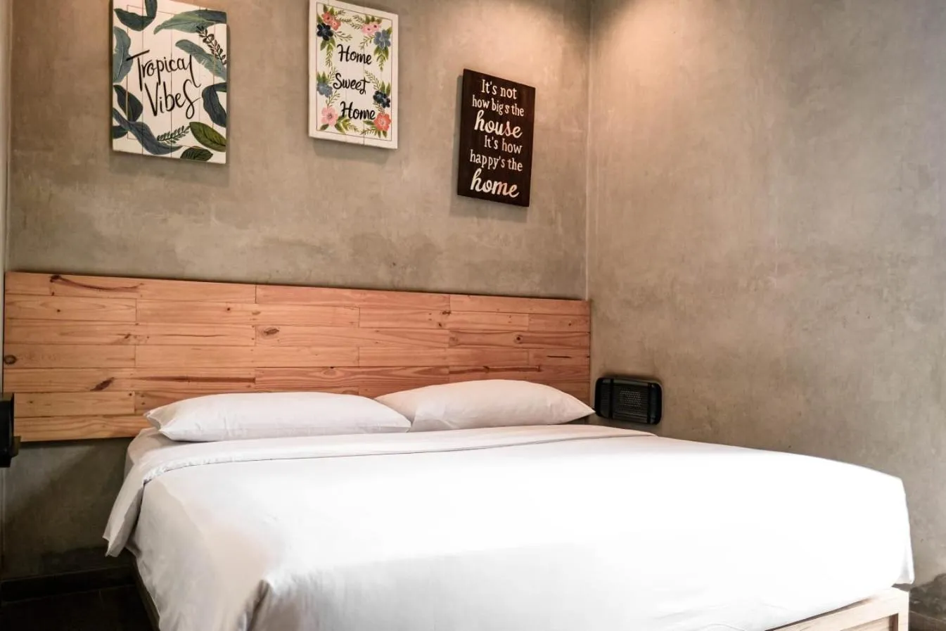 Bed in Hotel Summerville