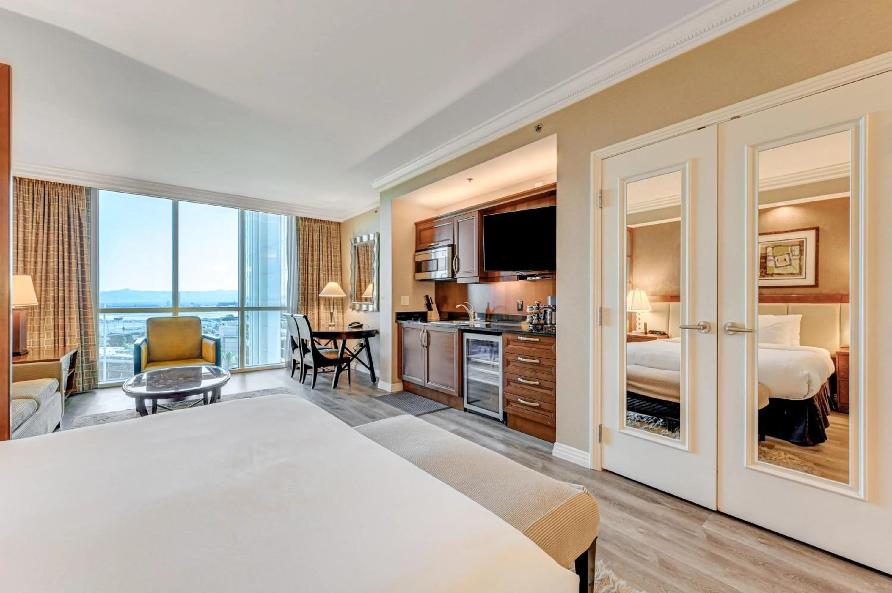 Bed in Luxury Studio MGM Signature Best Location Lazy River No Resort Fee