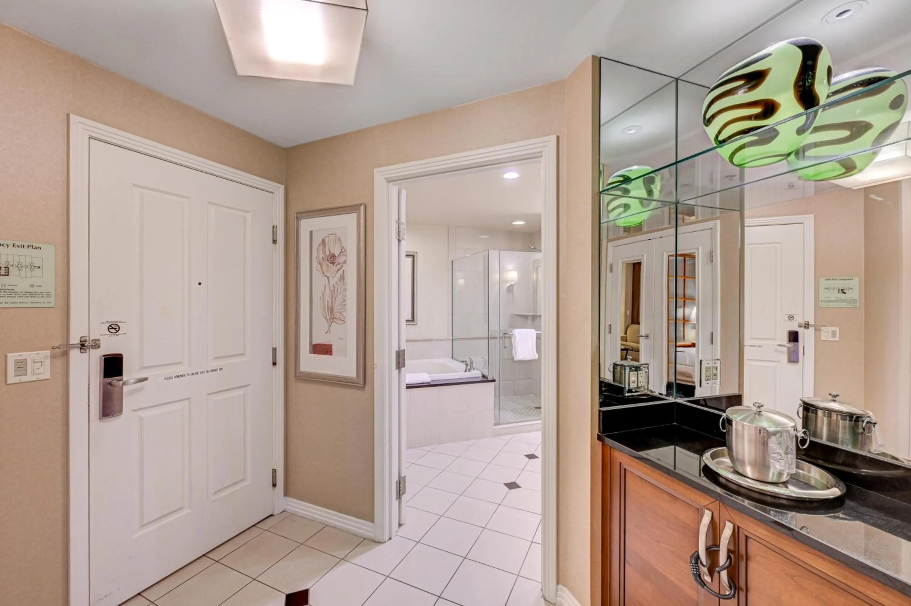 Luxury Studio MGM Signature Best Location Lazy River No Resort Fee