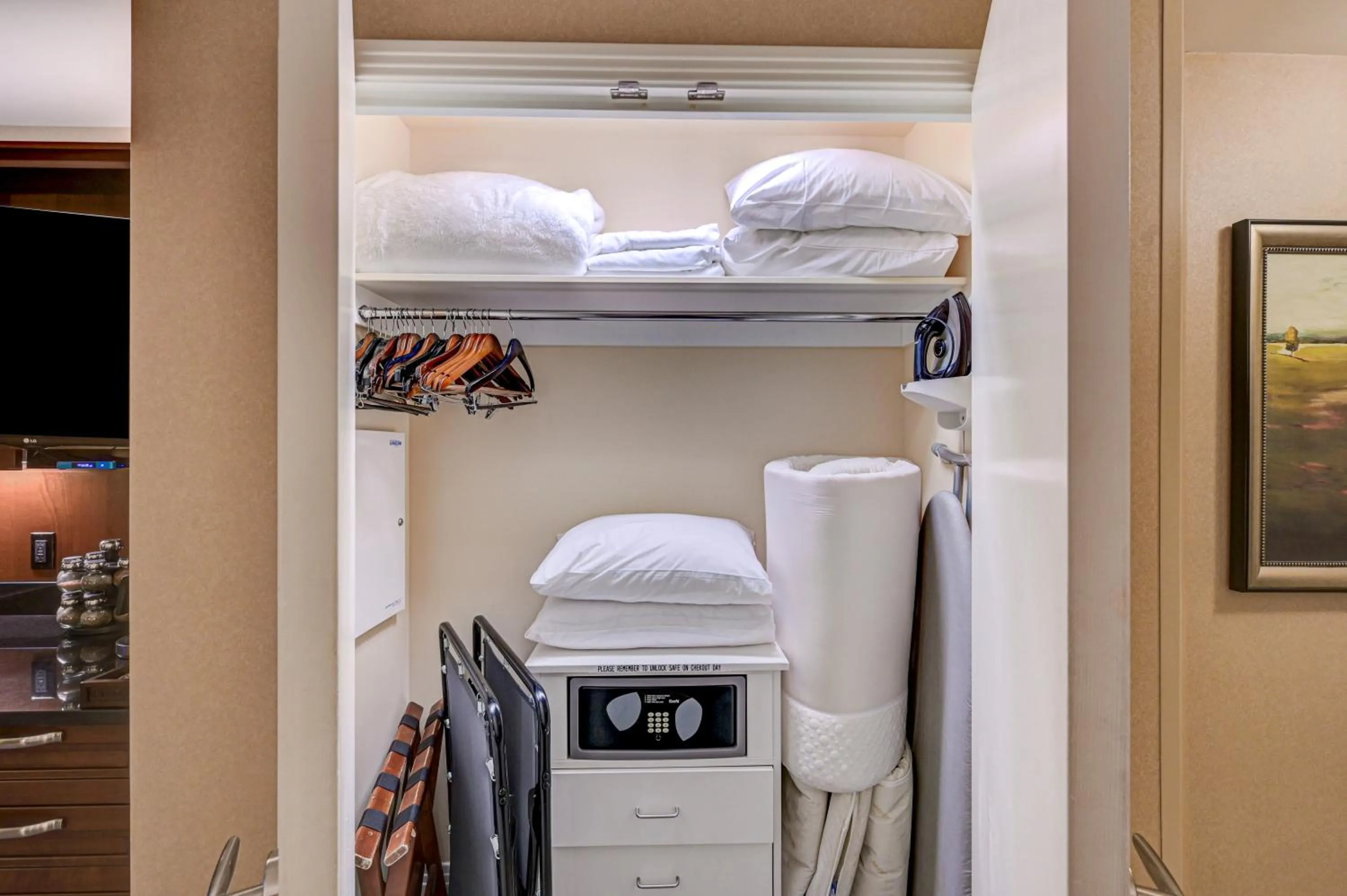 Luxury Studio MGM Signature Best Location Lazy River No Resort Fee