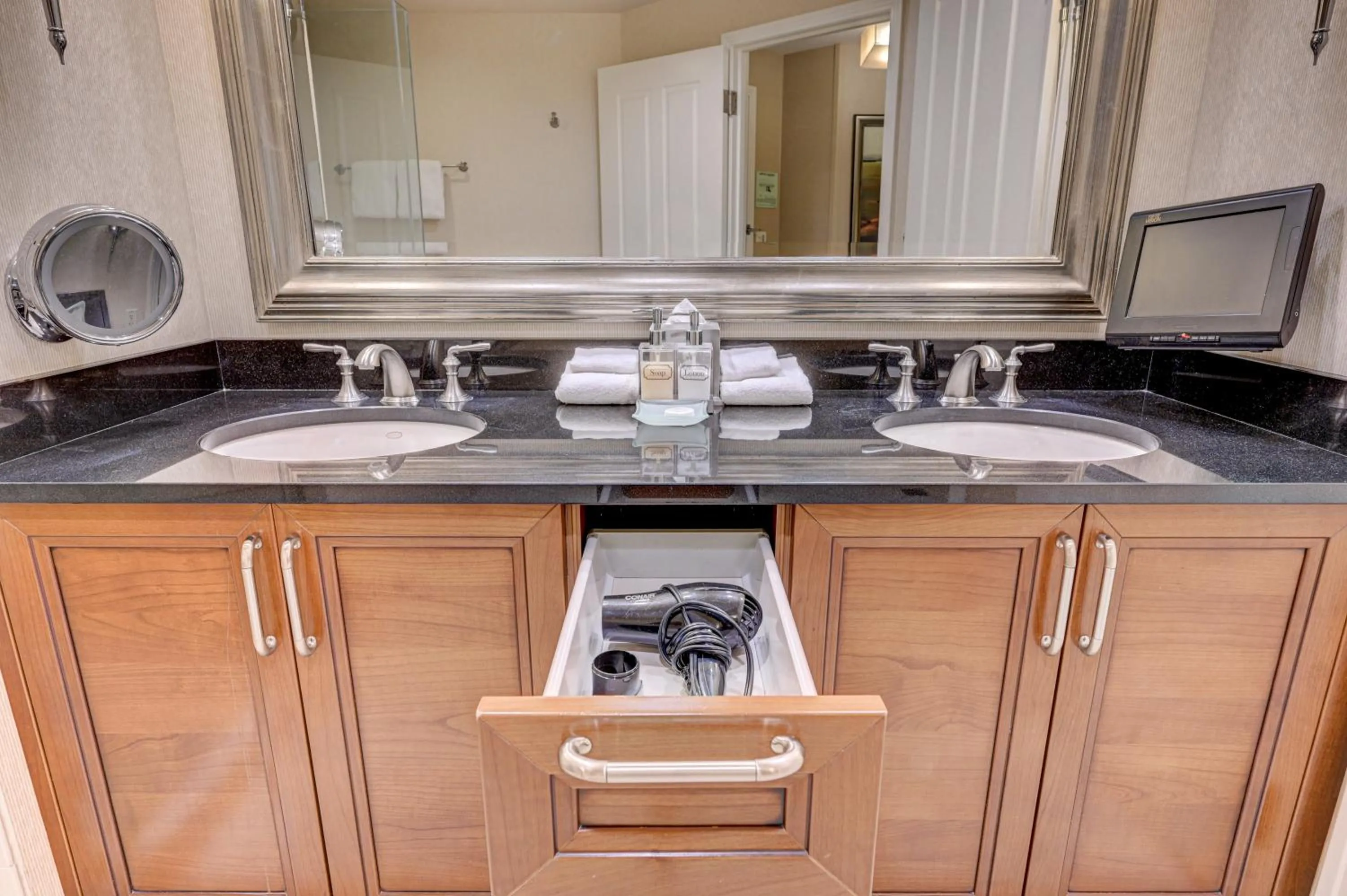 Luxury Studio MGM Signature Best Location Lazy River No Resort Fee